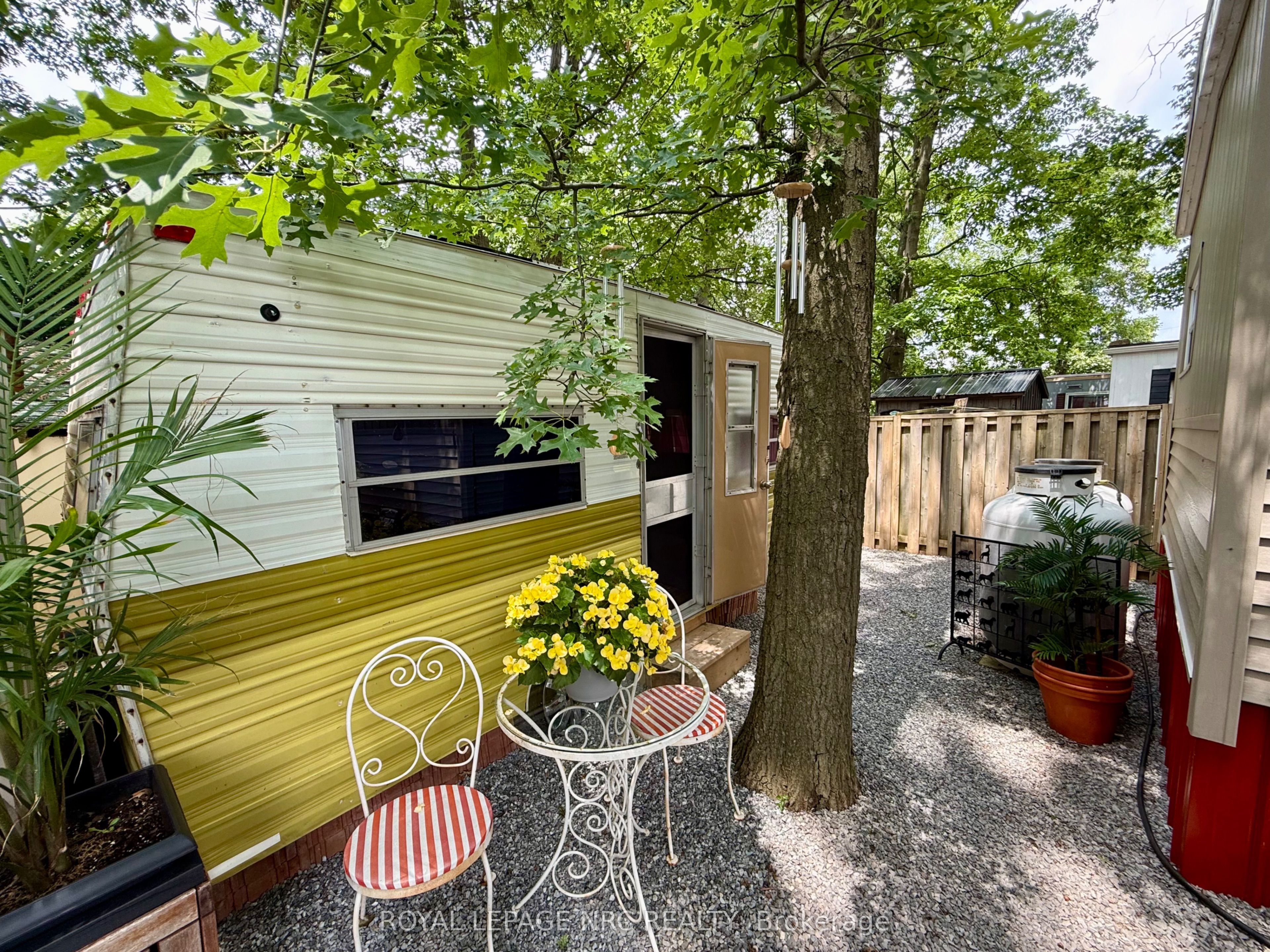 2600 Montrose Road 3 Property Photo 10