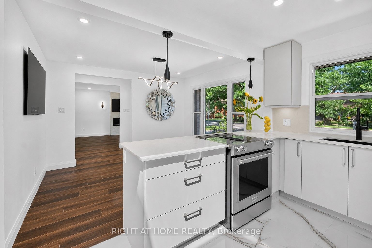 200 Island Park Drive Property Photo 19