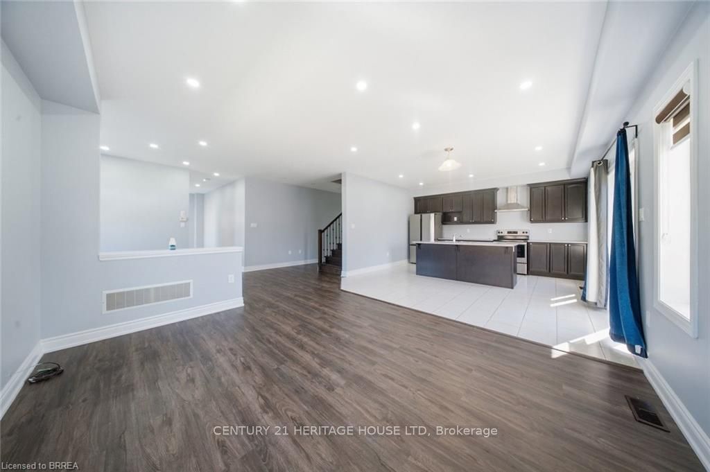 18 Macklin Street Property Photo 7