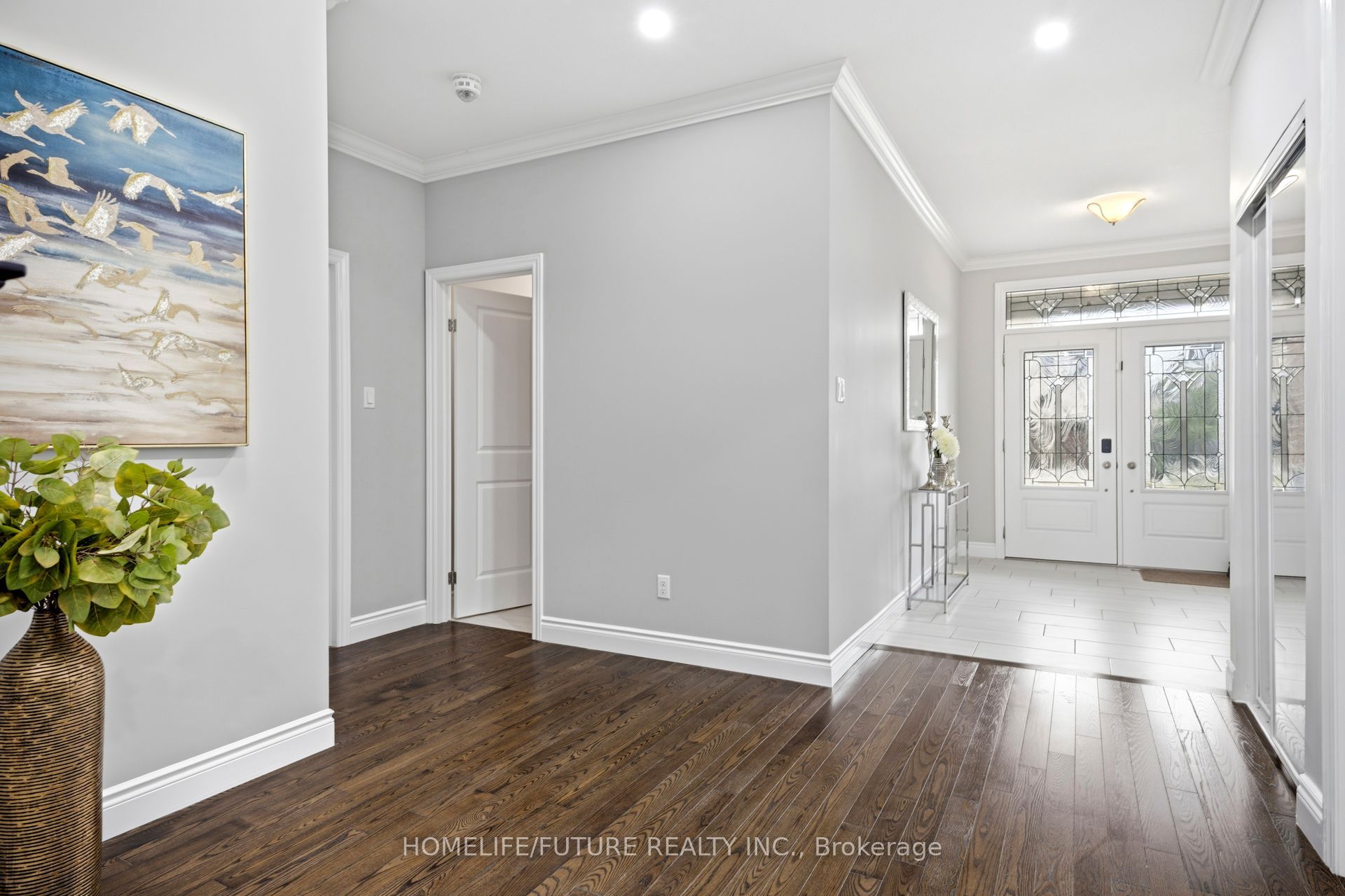 1049 Melsetter Way Property Photo 4