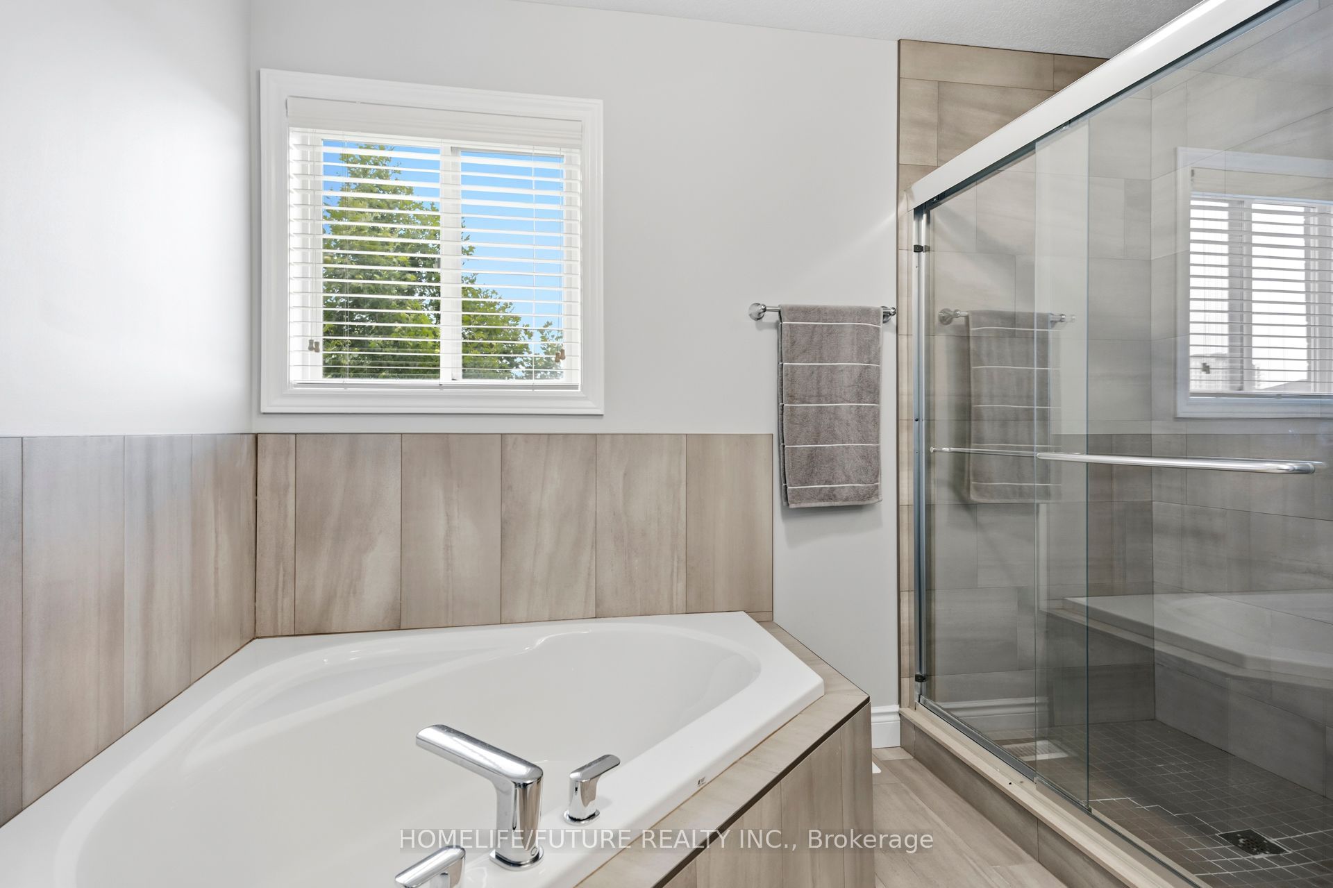 1049 Melsetter Way Property Photo 25