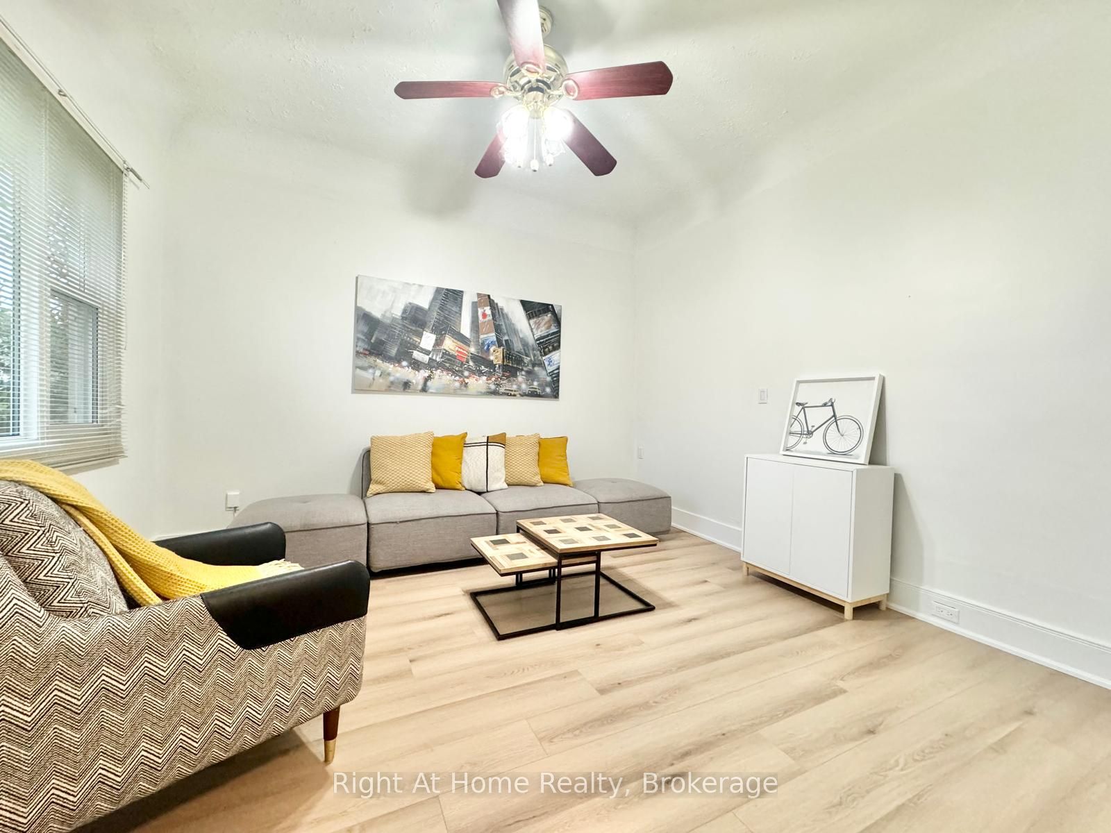 216 Hatt Street Property Photo 2
