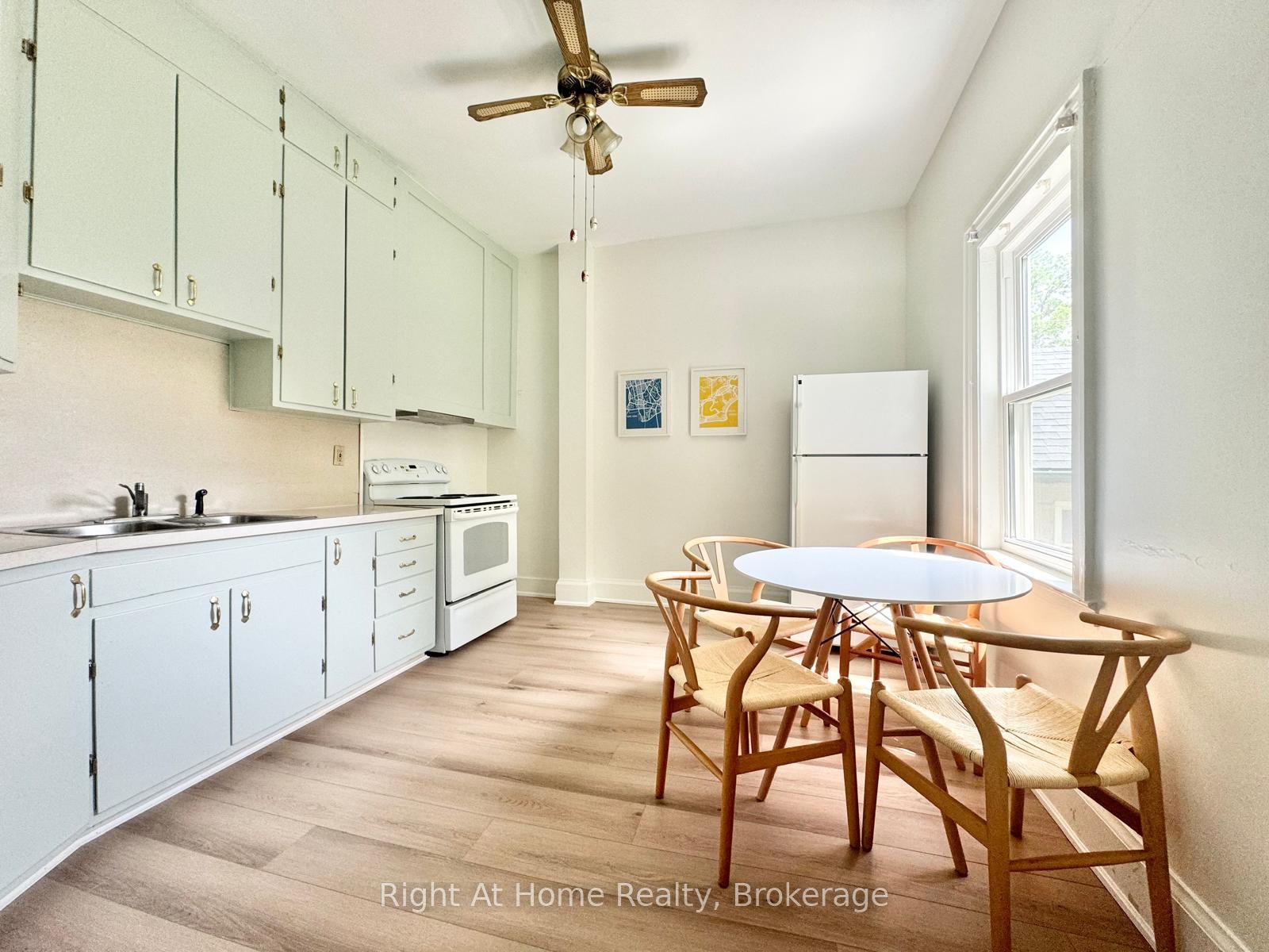 216 Hatt Street Property Photo 4