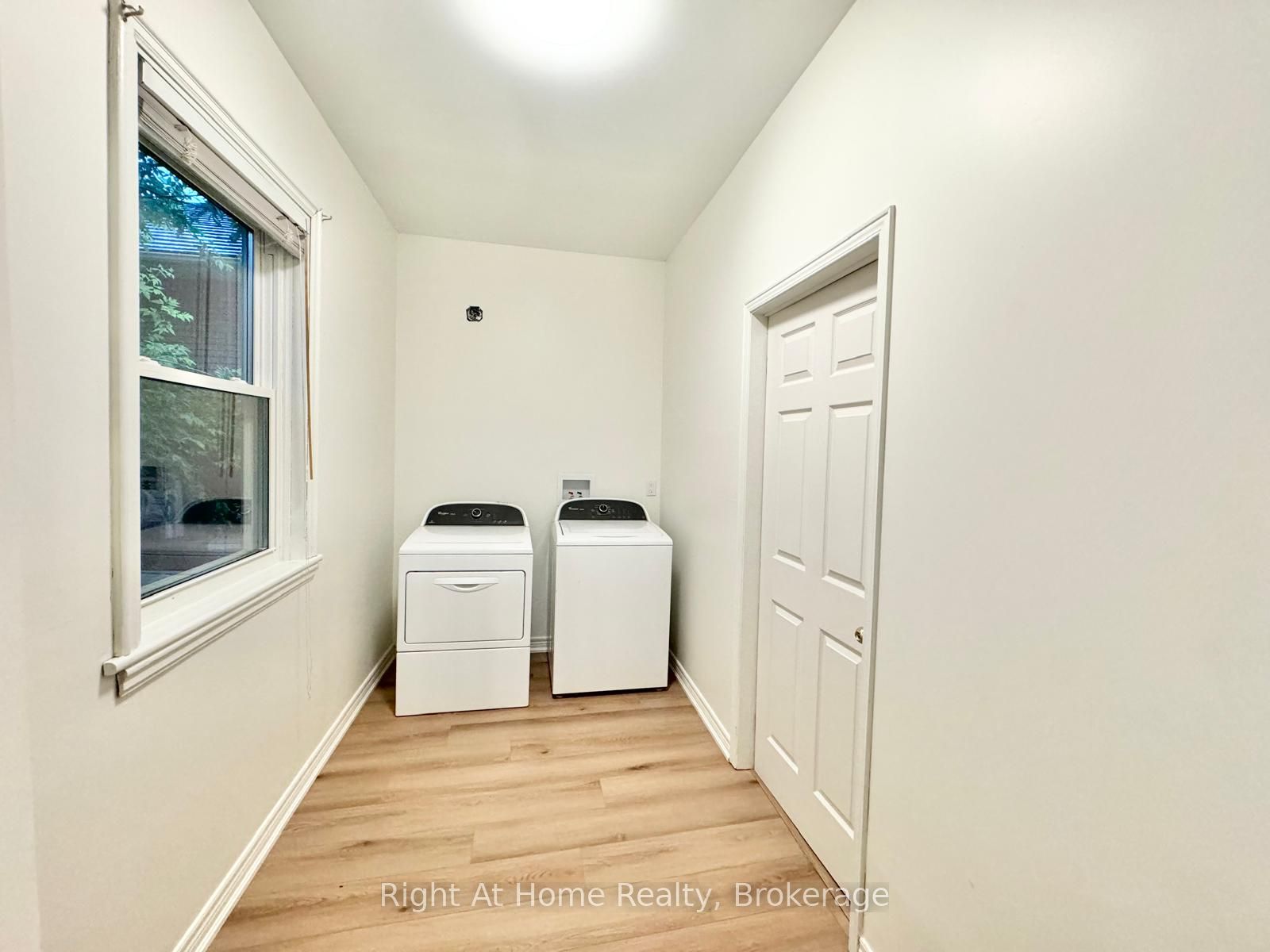 216 Hatt Street Property Photo 5