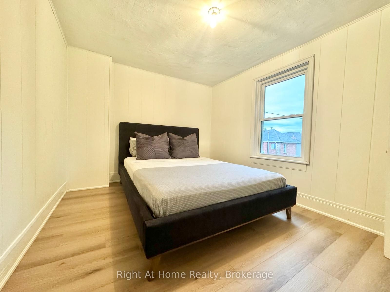 216 Hatt Street Property Photo 9