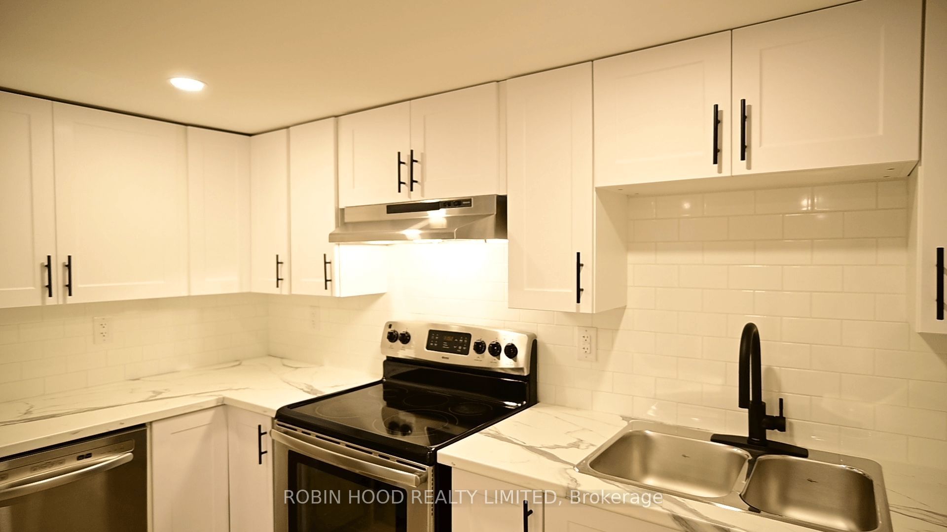 40 Winslow Drive Unit 2 Property Photo 6