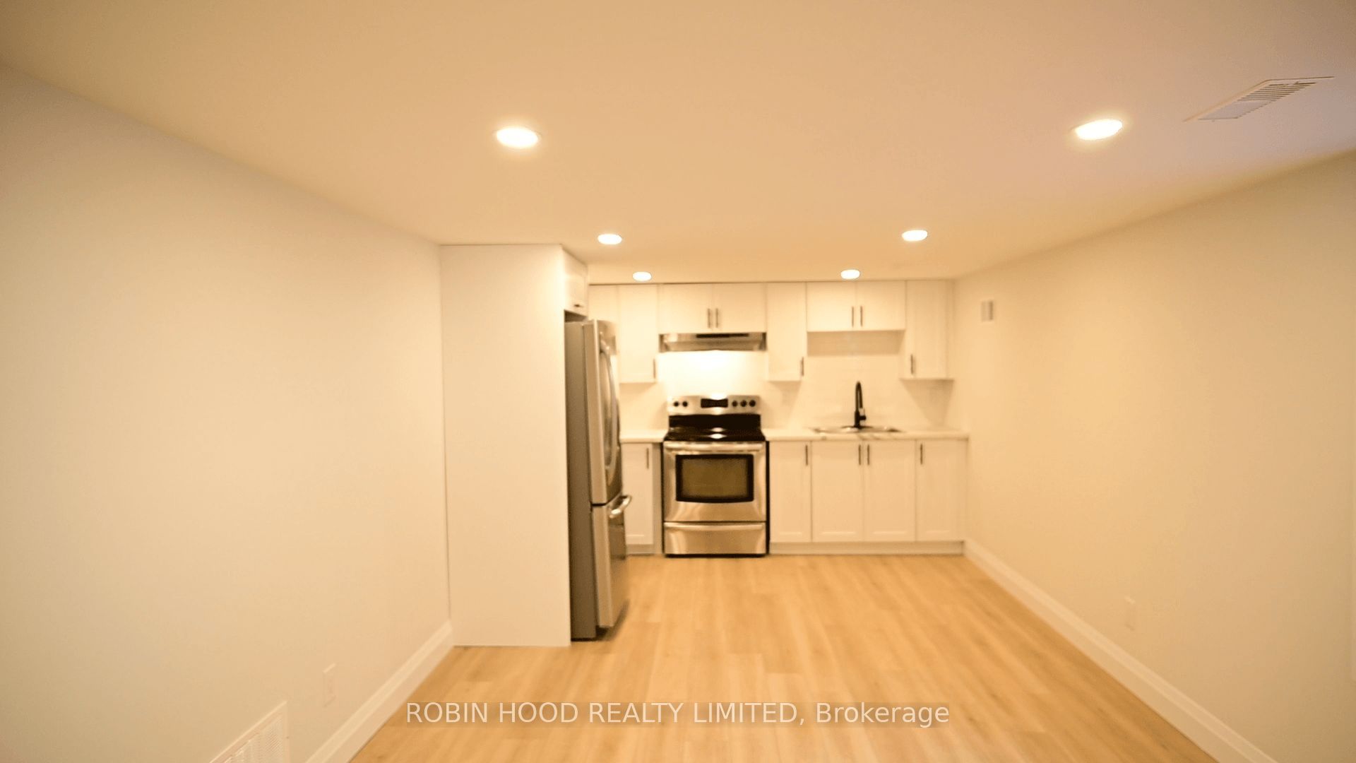 40 Winslow Drive Unit 2 Property Photo 7