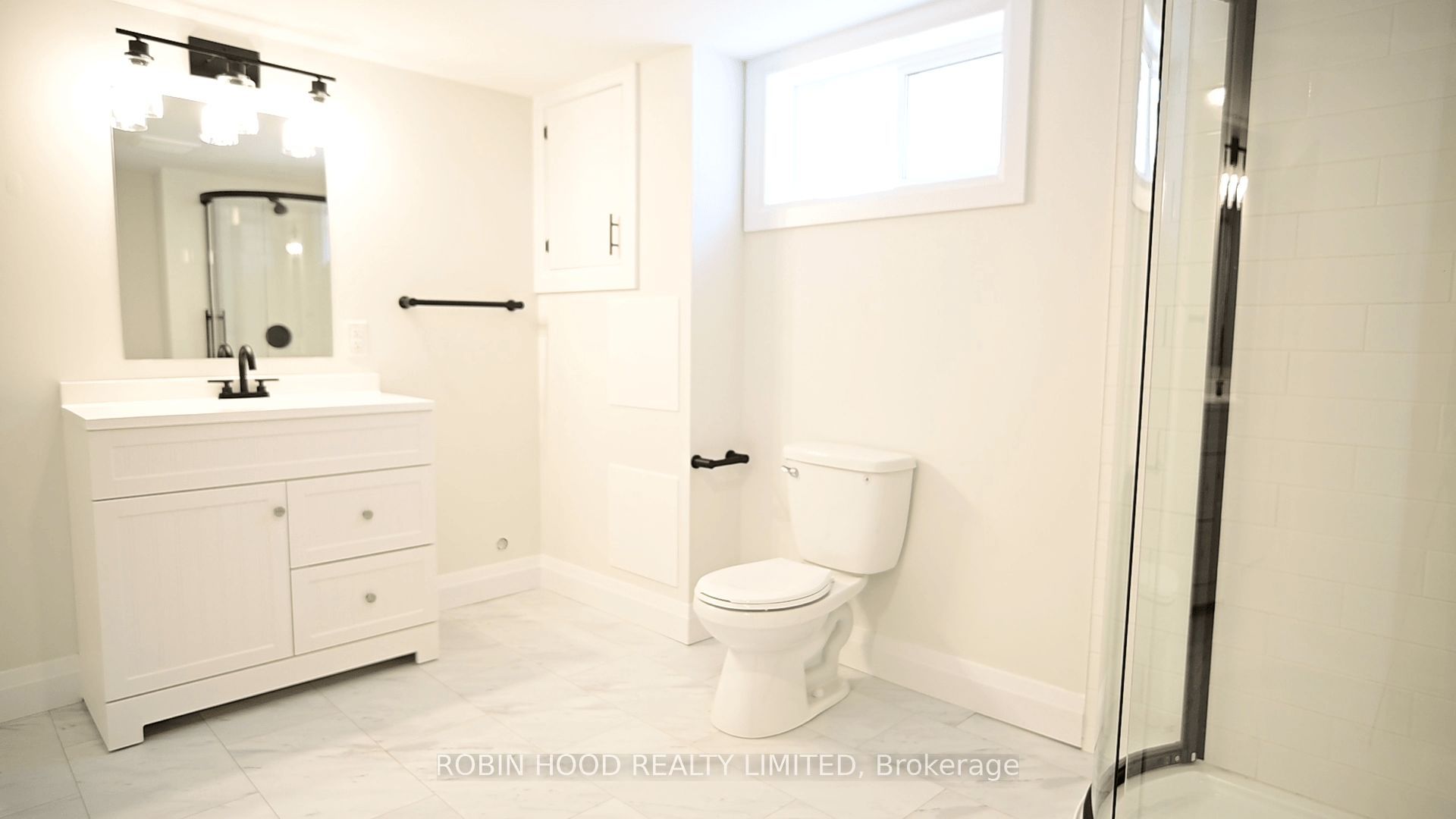 40 Winslow Drive Unit 2 Property Photo 9