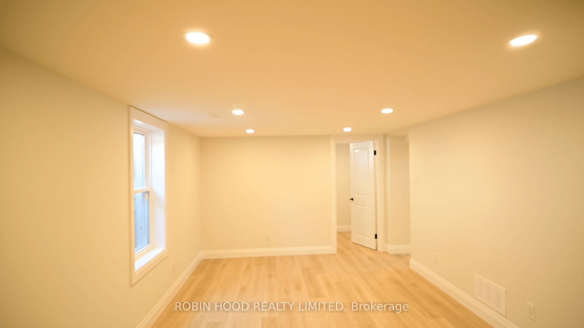 40 Winslow Drive Unit 2 Property Photo 13