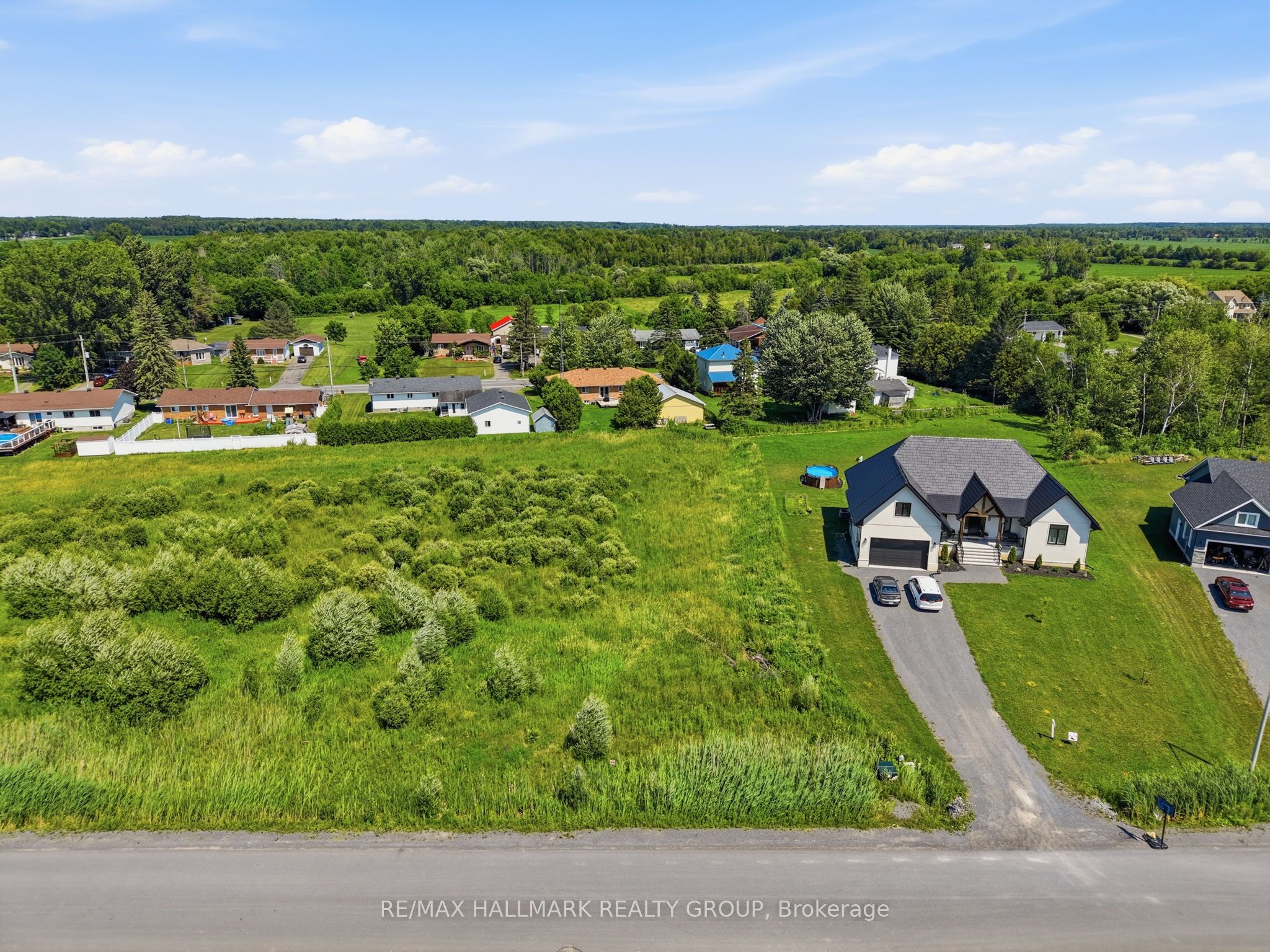 208 Des Violettes Street Property Photo 3