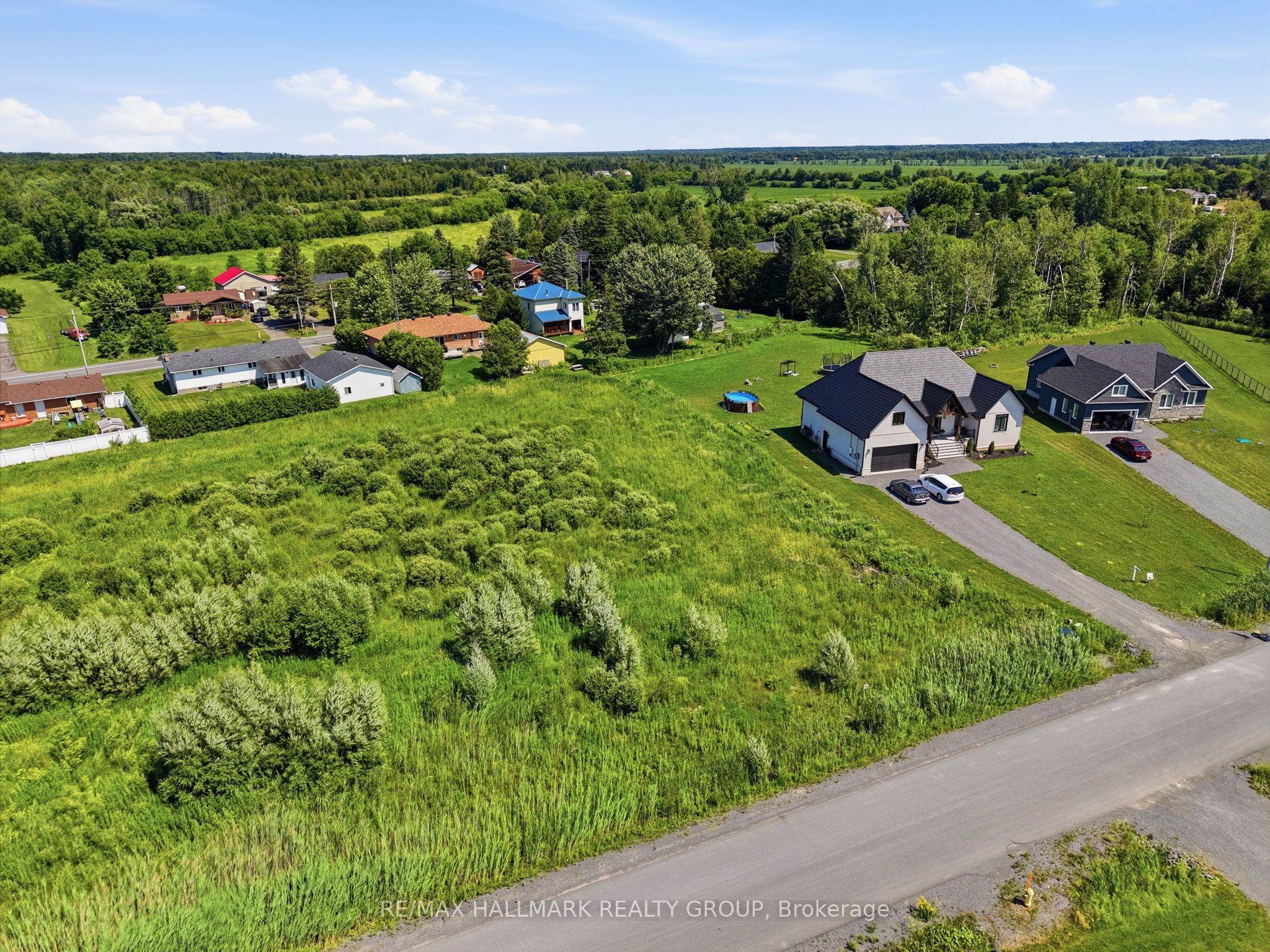 208 Des Violettes Street Property Photo 4