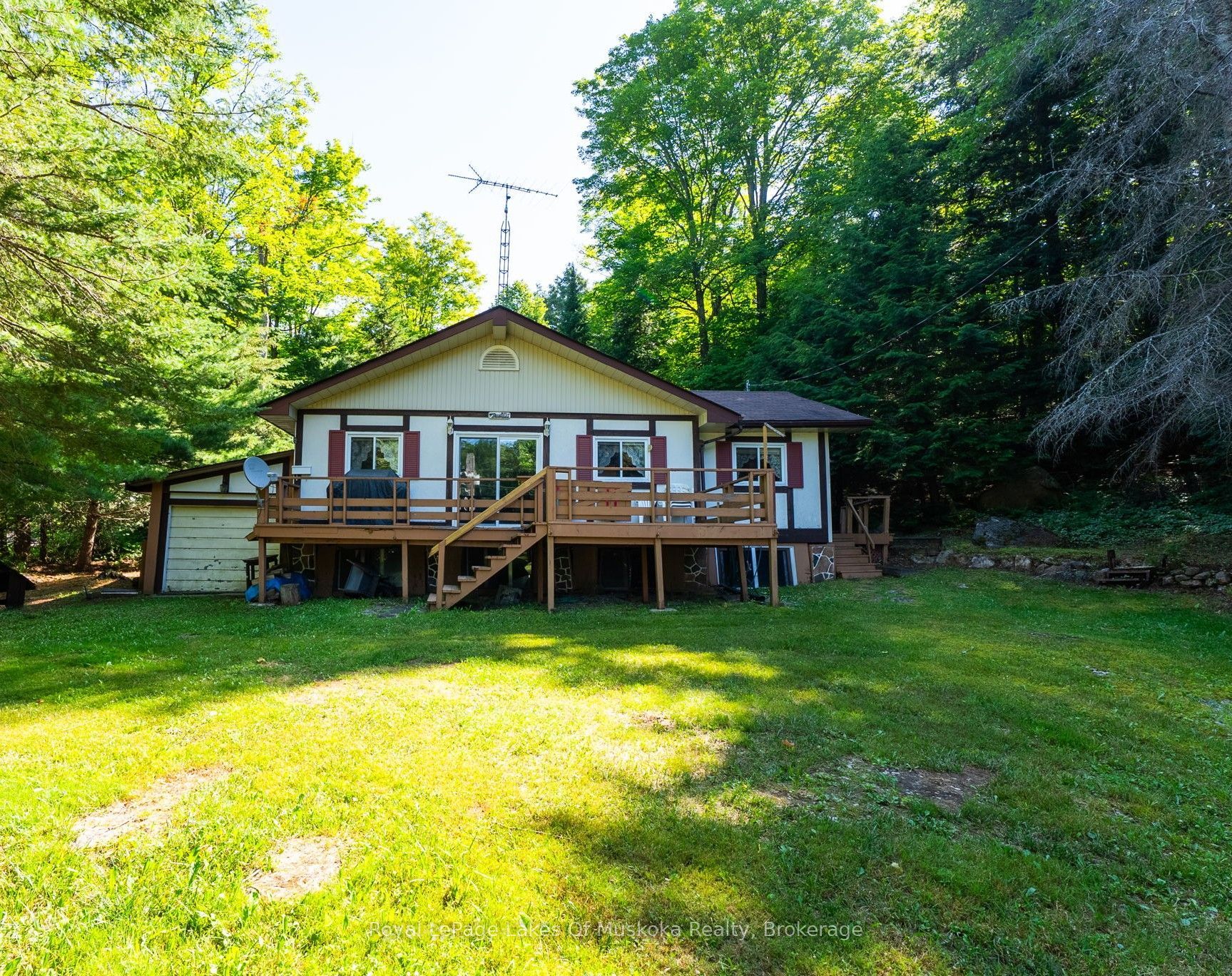 1423 Deer Lake Narrows Road Property Photo 3