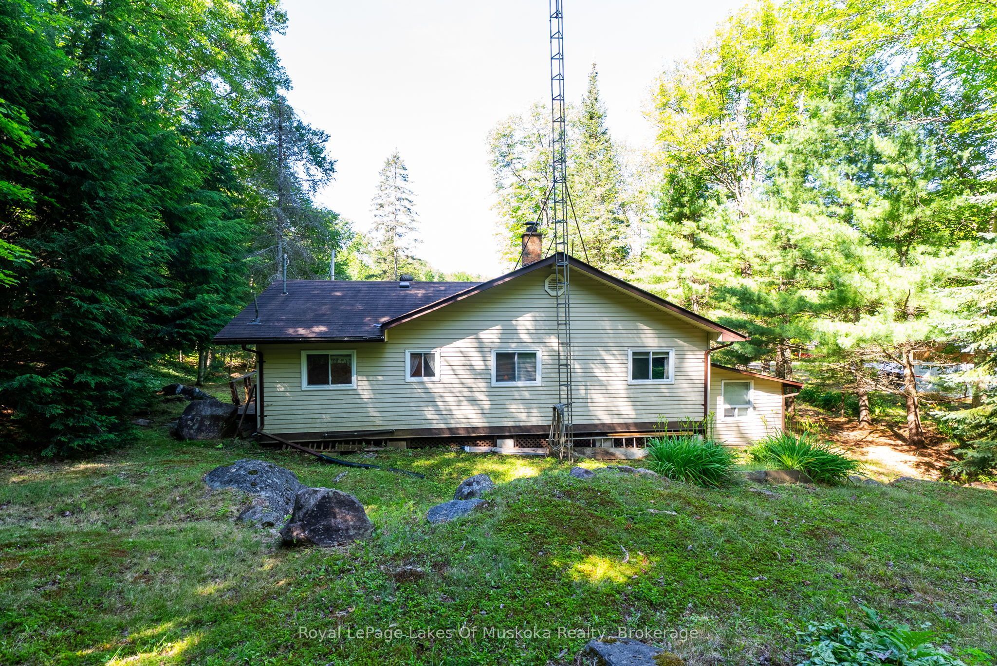 1423 Deer Lake Narrows Road Property Photo 4
