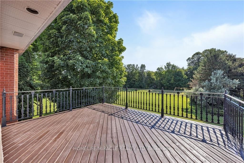 141 Kerry Hill Crescent Property Photo 27