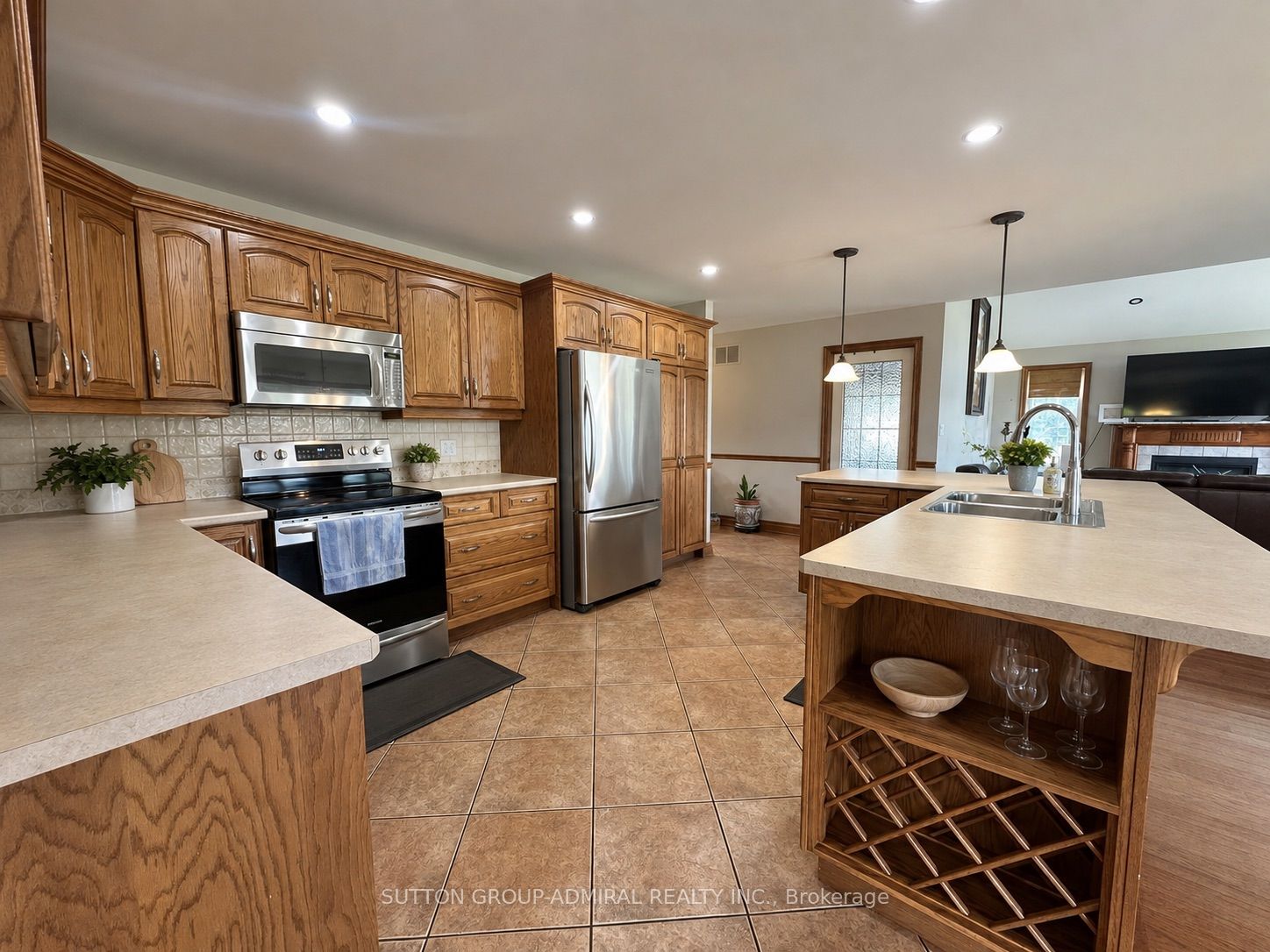 2700 Bridge Street Property Photo 19
