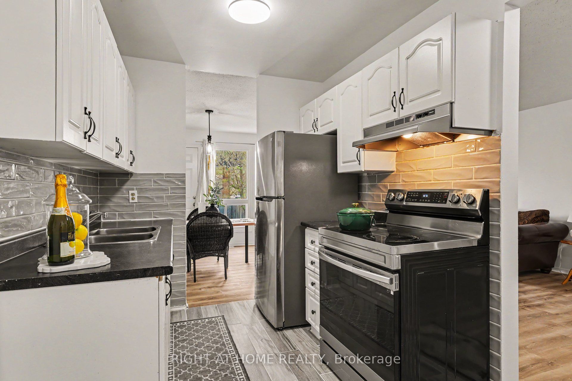 980 Gulf Place 207 Property Photo 14