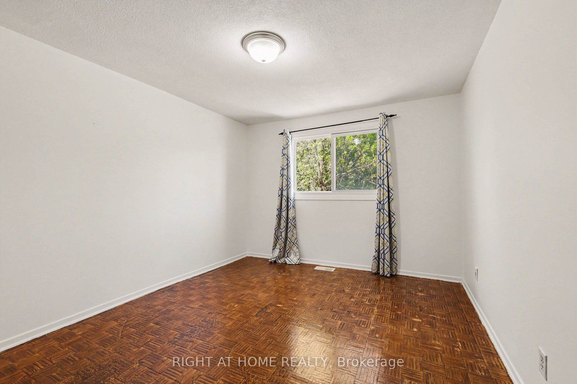 980 Gulf Place 207 Property Photo 17