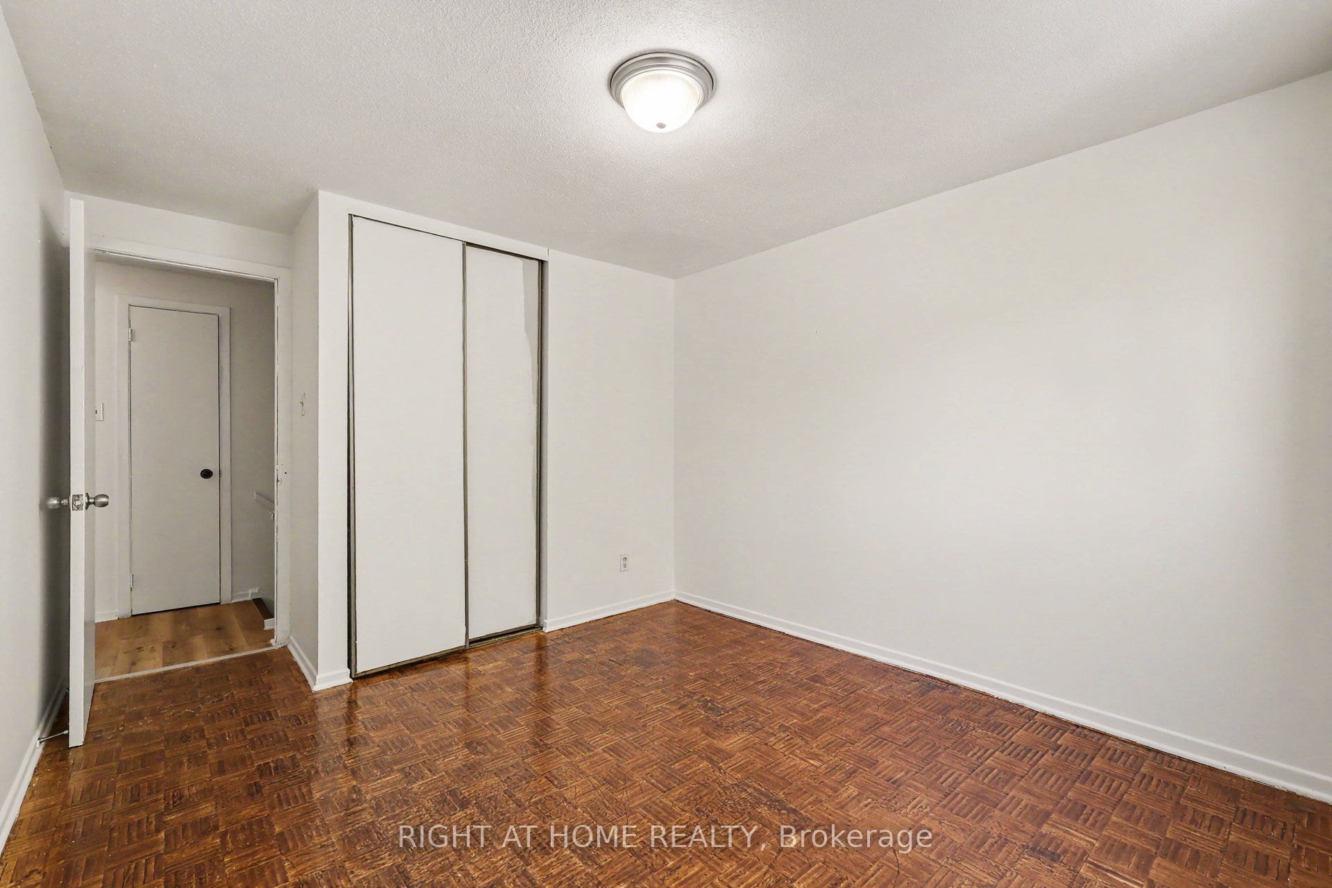 980 Gulf Place 207 Property Photo 18