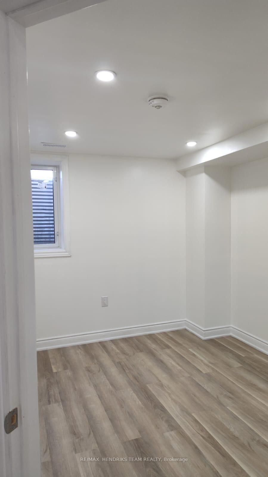 199 Port Crescent E Basement Property Photo 10