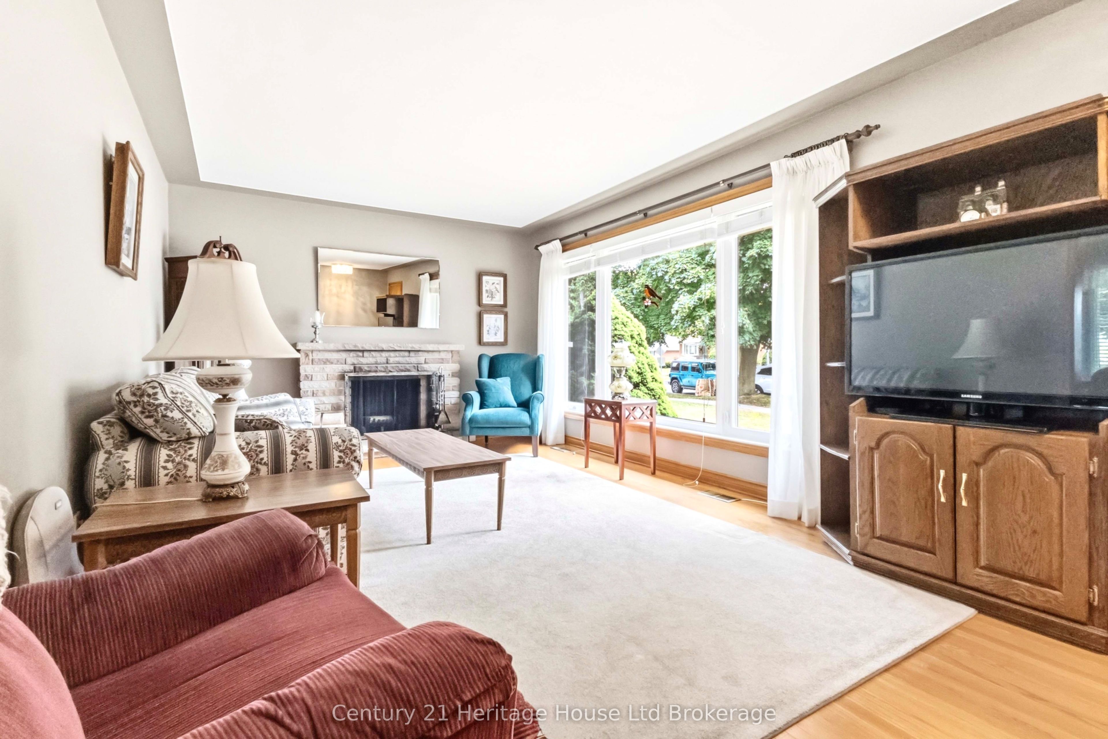 26 Deveron Crescent Property Photo 4