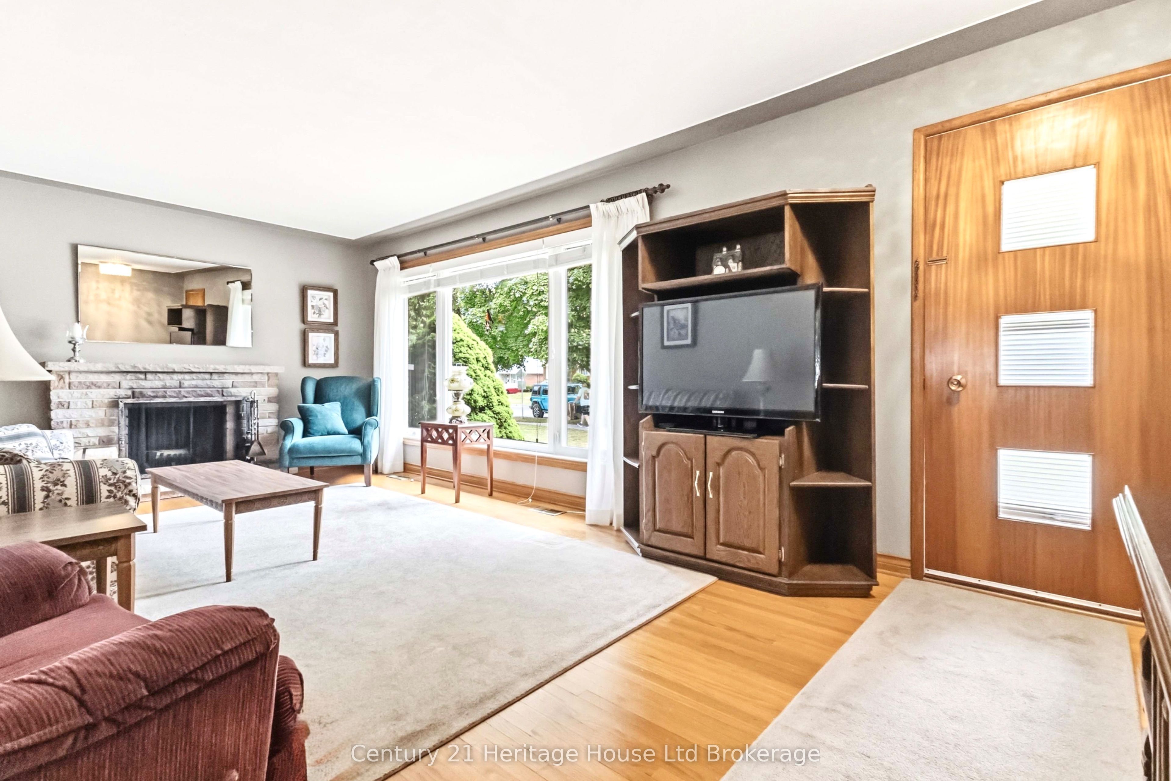 26 Deveron Crescent Property Photo 6