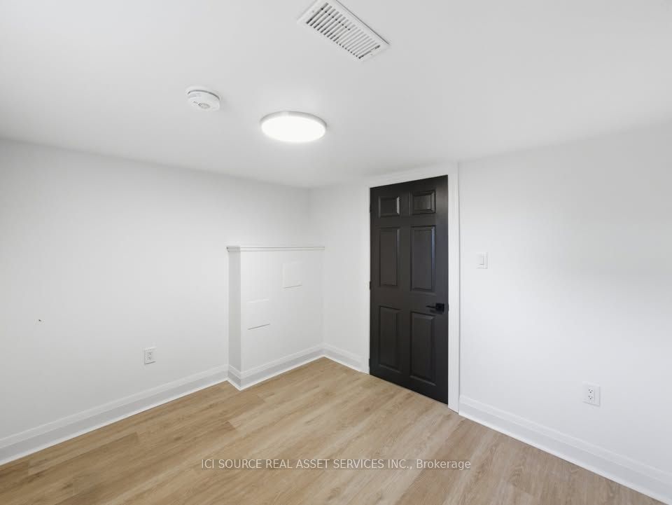 647 Limeridge Road E 1 Property Photo 7