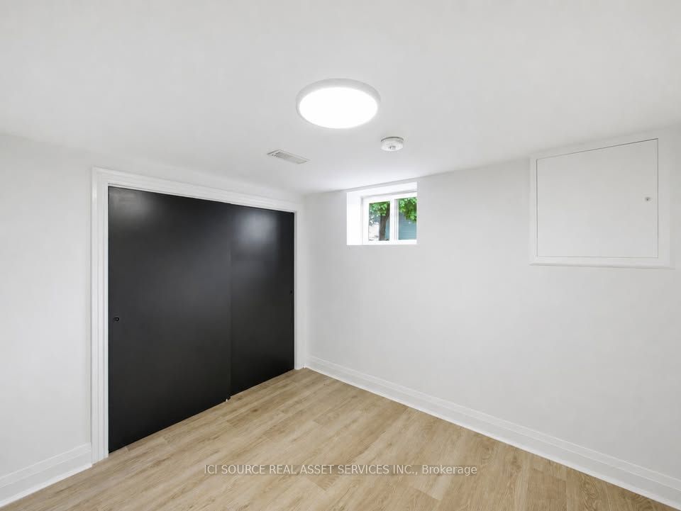 647 Limeridge Road E 1 Property Photo 9