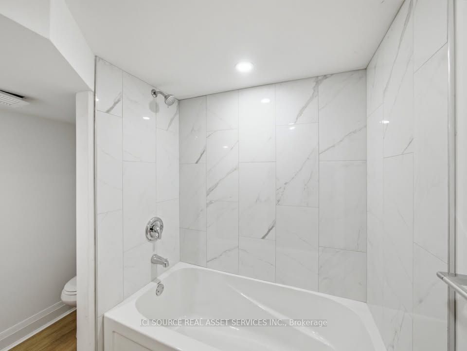 647 Limeridge Road E 1 Property Photo 15