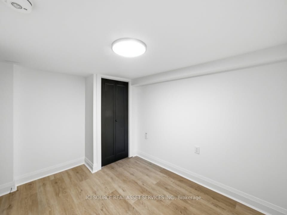 647 Limeridge Road E 1 Property Photo 16