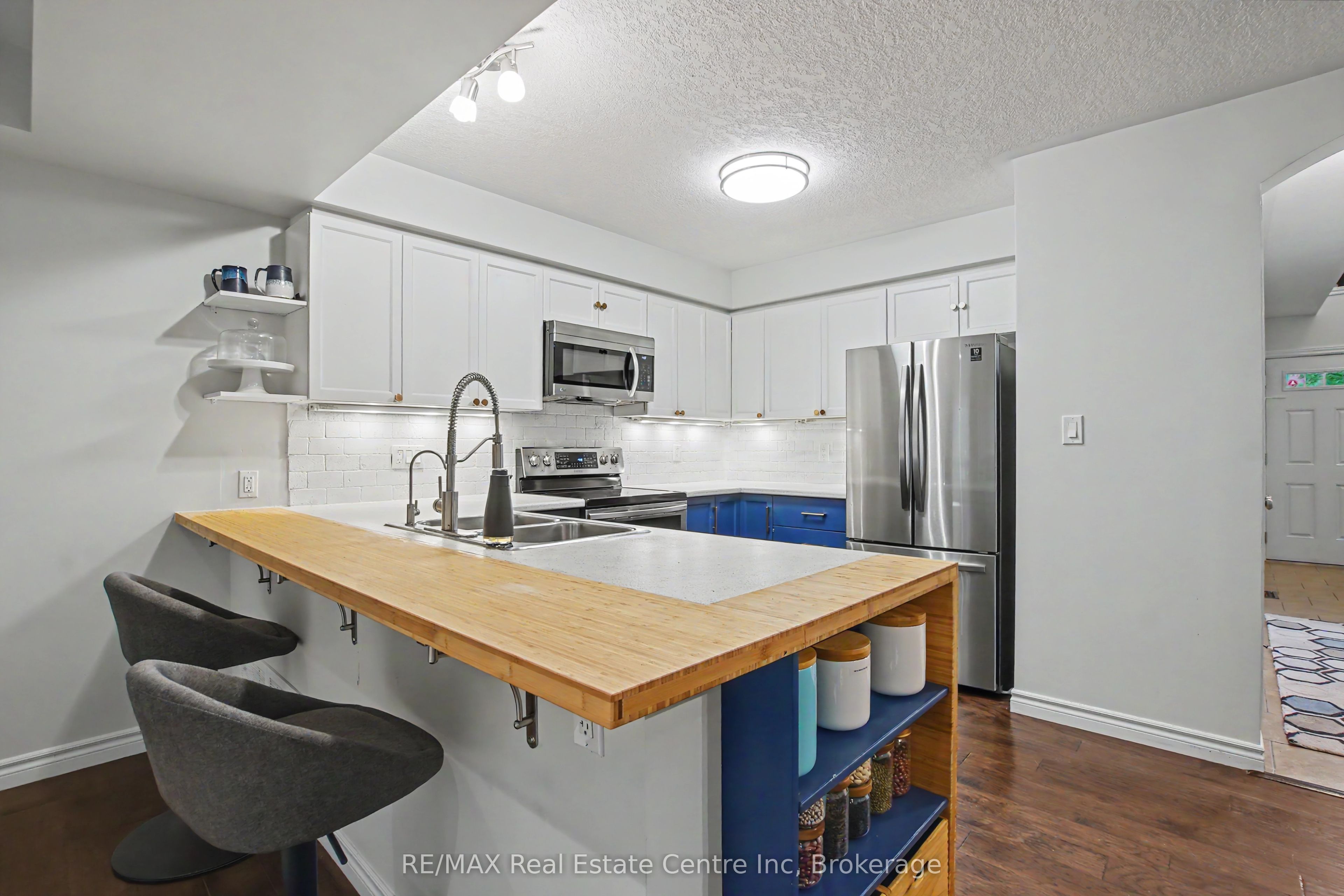167 Arkell Road 15 Property Photo 9