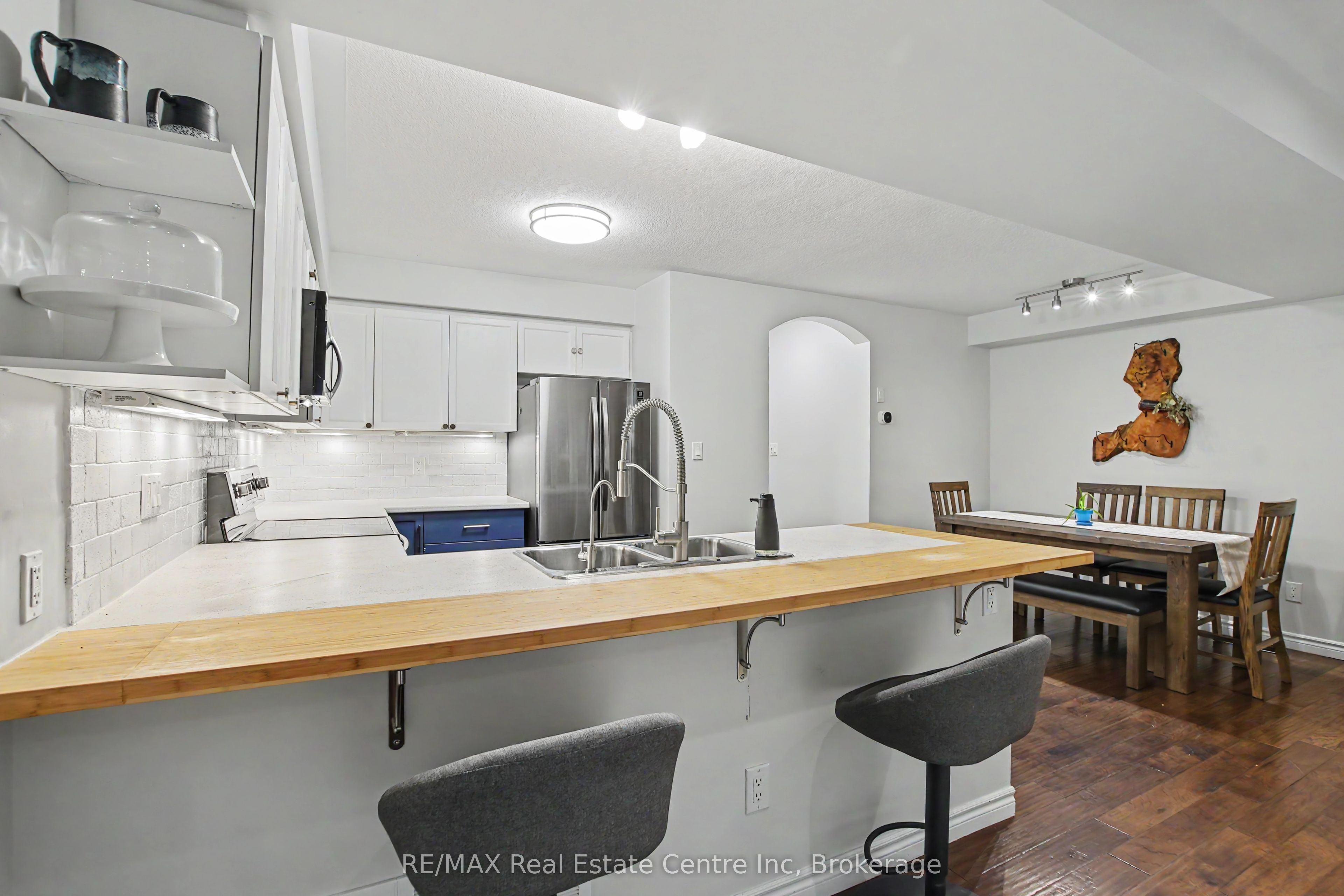 167 Arkell Road 15 Property Photo 10