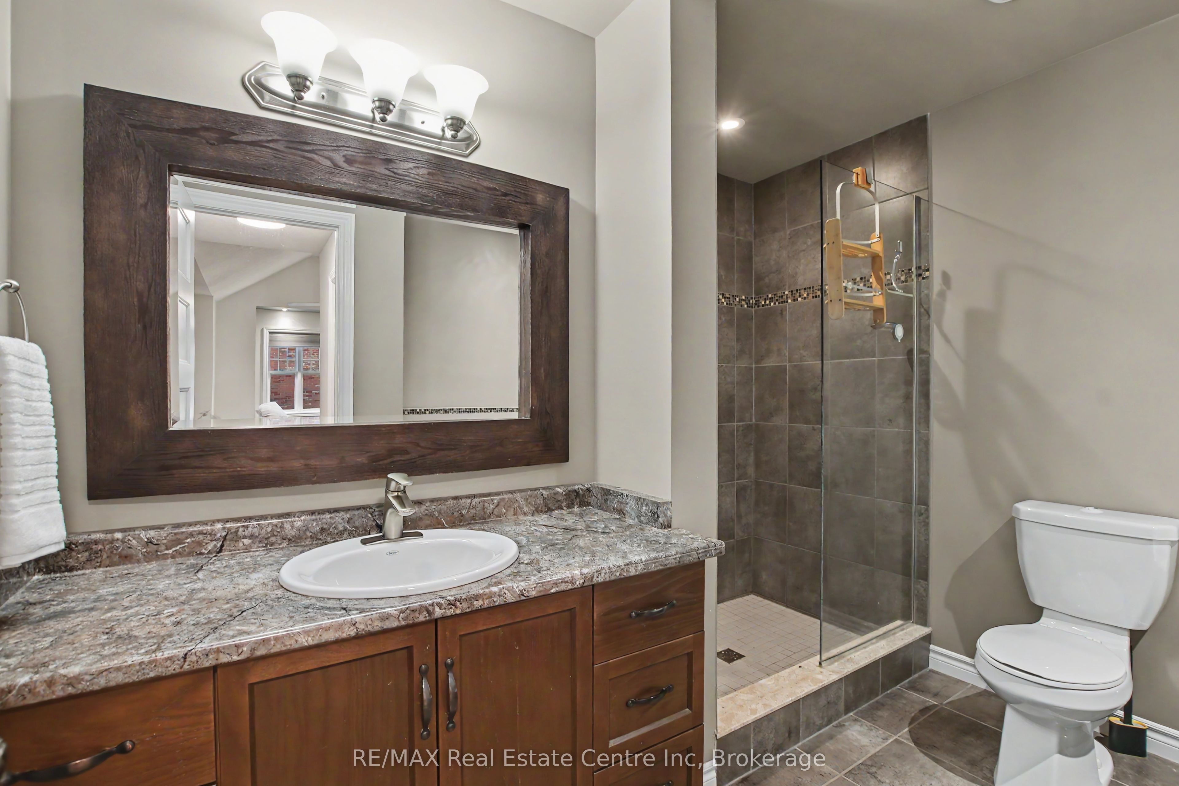 167 Arkell Road 15 Property Photo 17