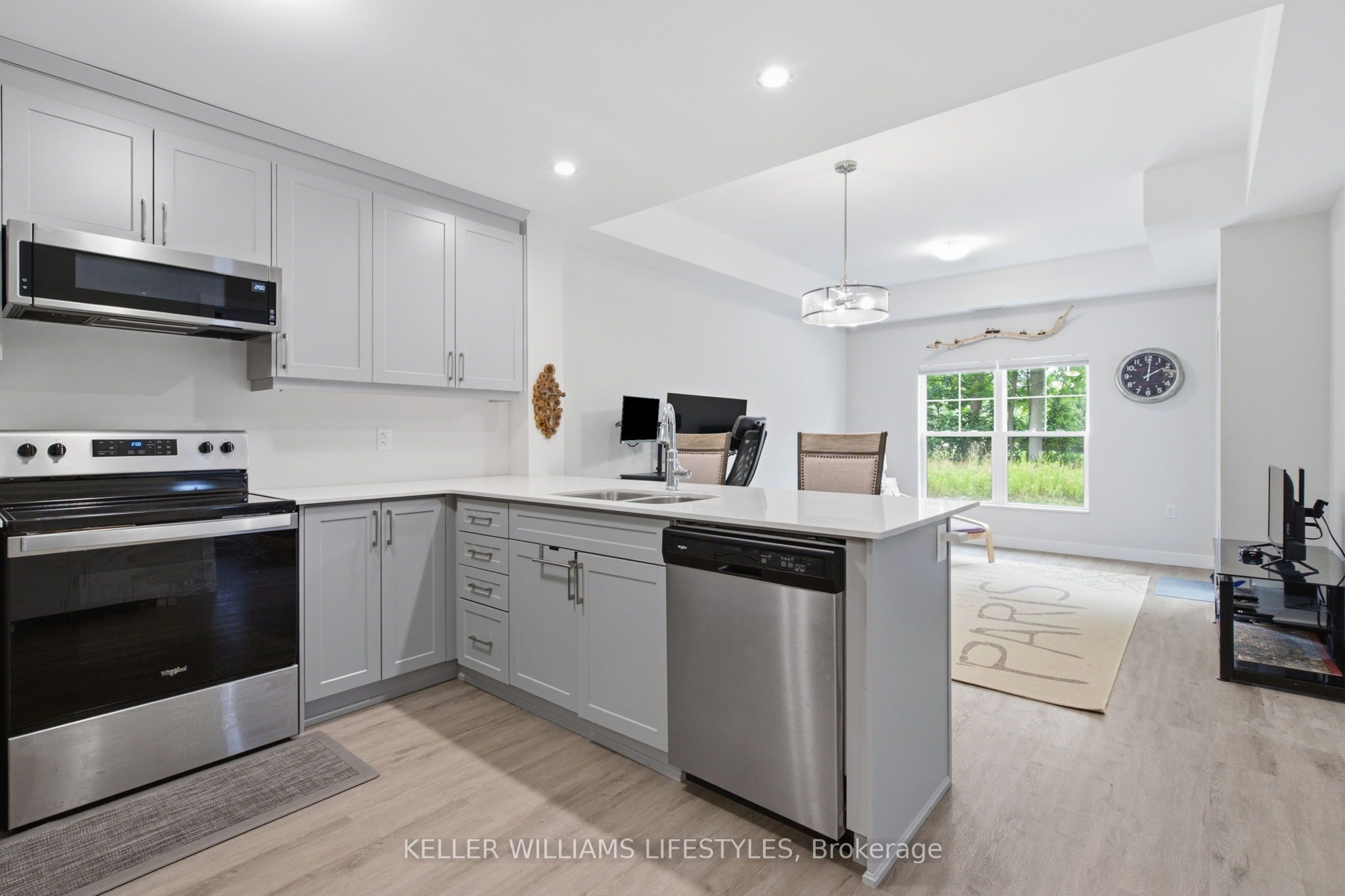 100 The Promenade 103 Property Photo 6