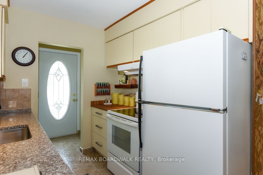 1392 Chartrand Avenue Property Photo 8