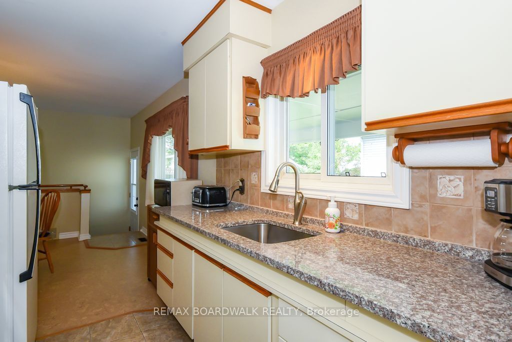 1392 Chartrand Avenue Property Photo 12