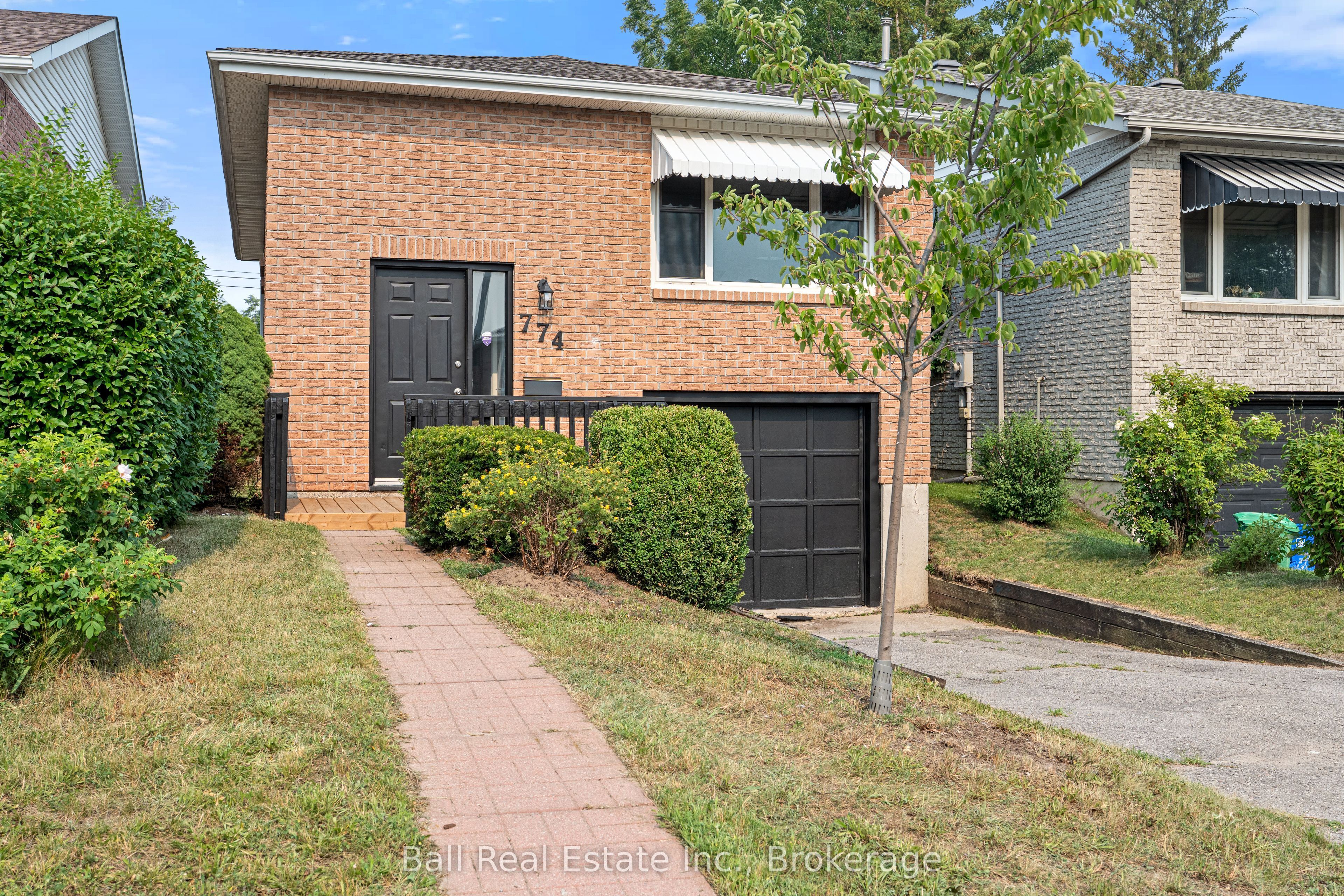 774 Mountain Ash Road Property Photo 3