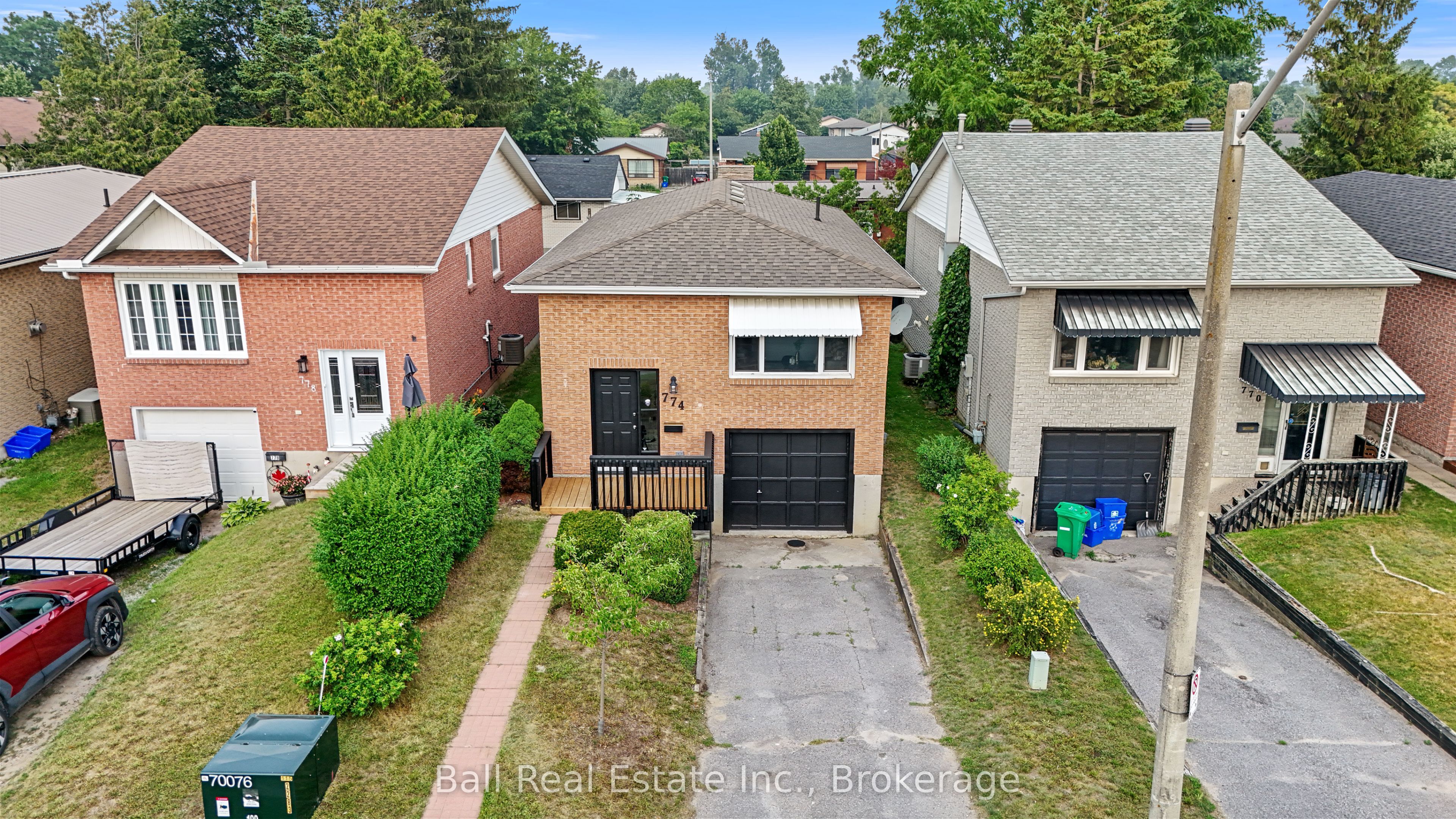 774 Mountain Ash Road Property Photo 6