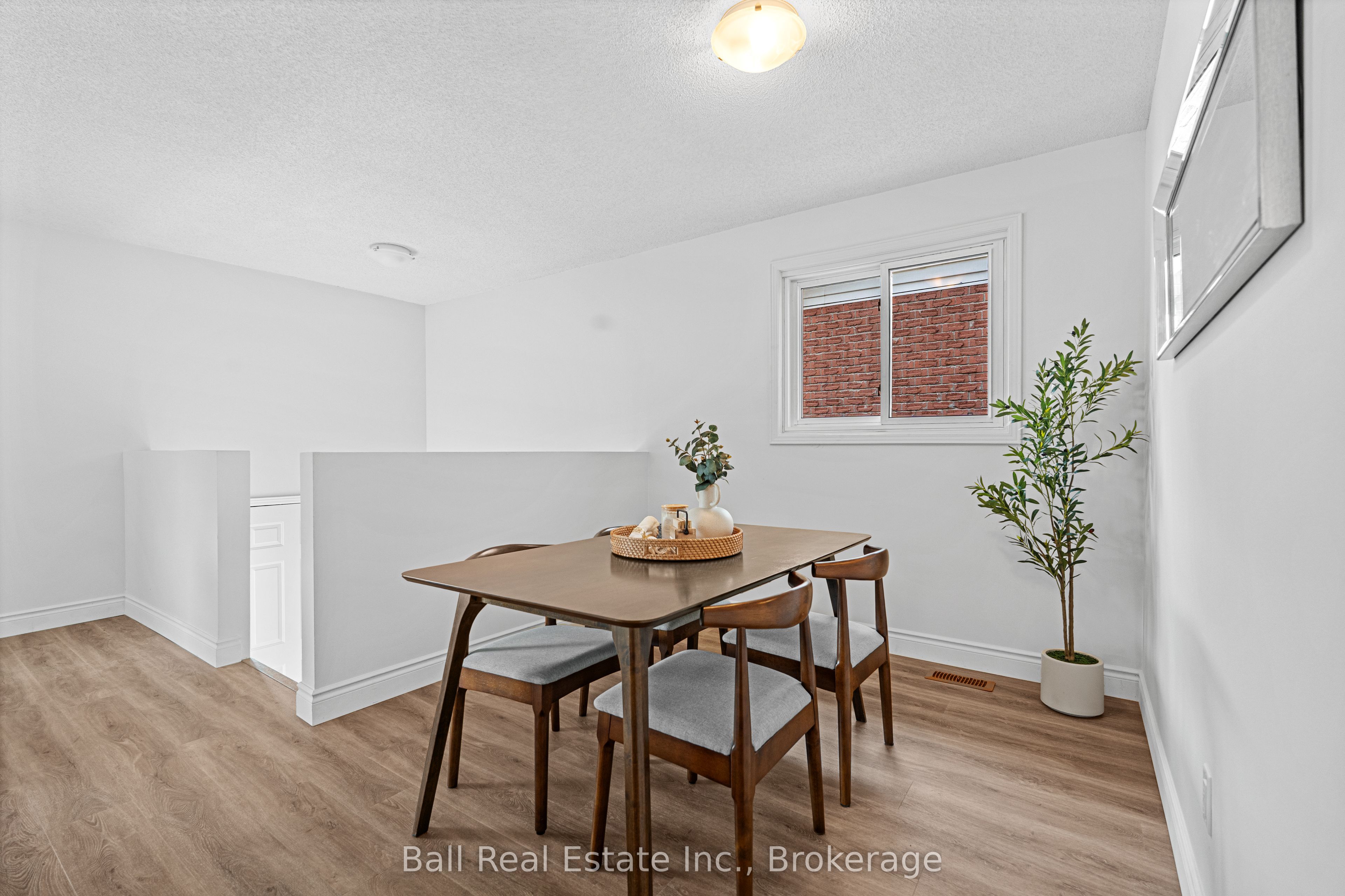 774 Mountain Ash Road Property Photo 16