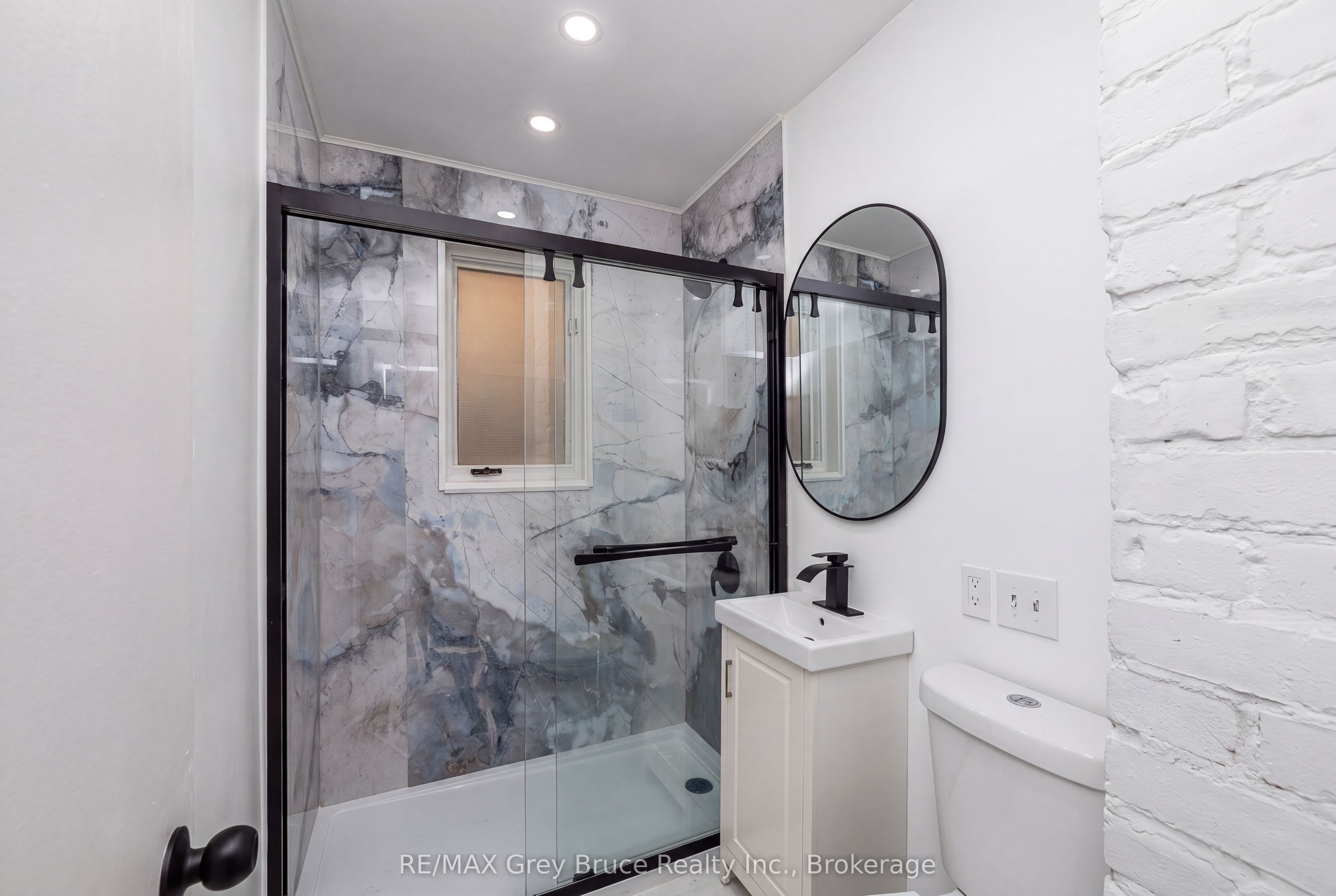 701 5th Street E Property Photo 17