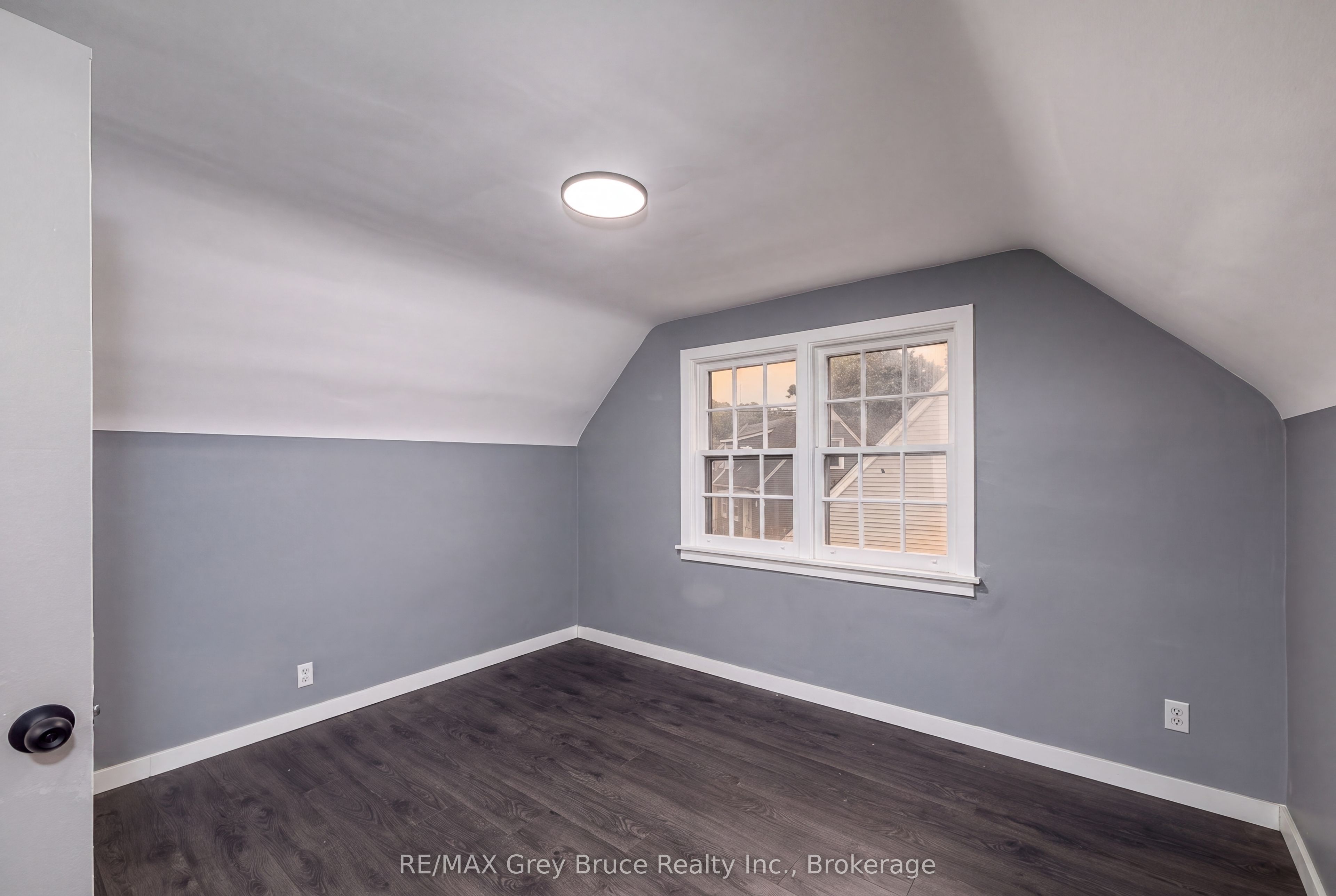 701 5th Street E Property Photo 24