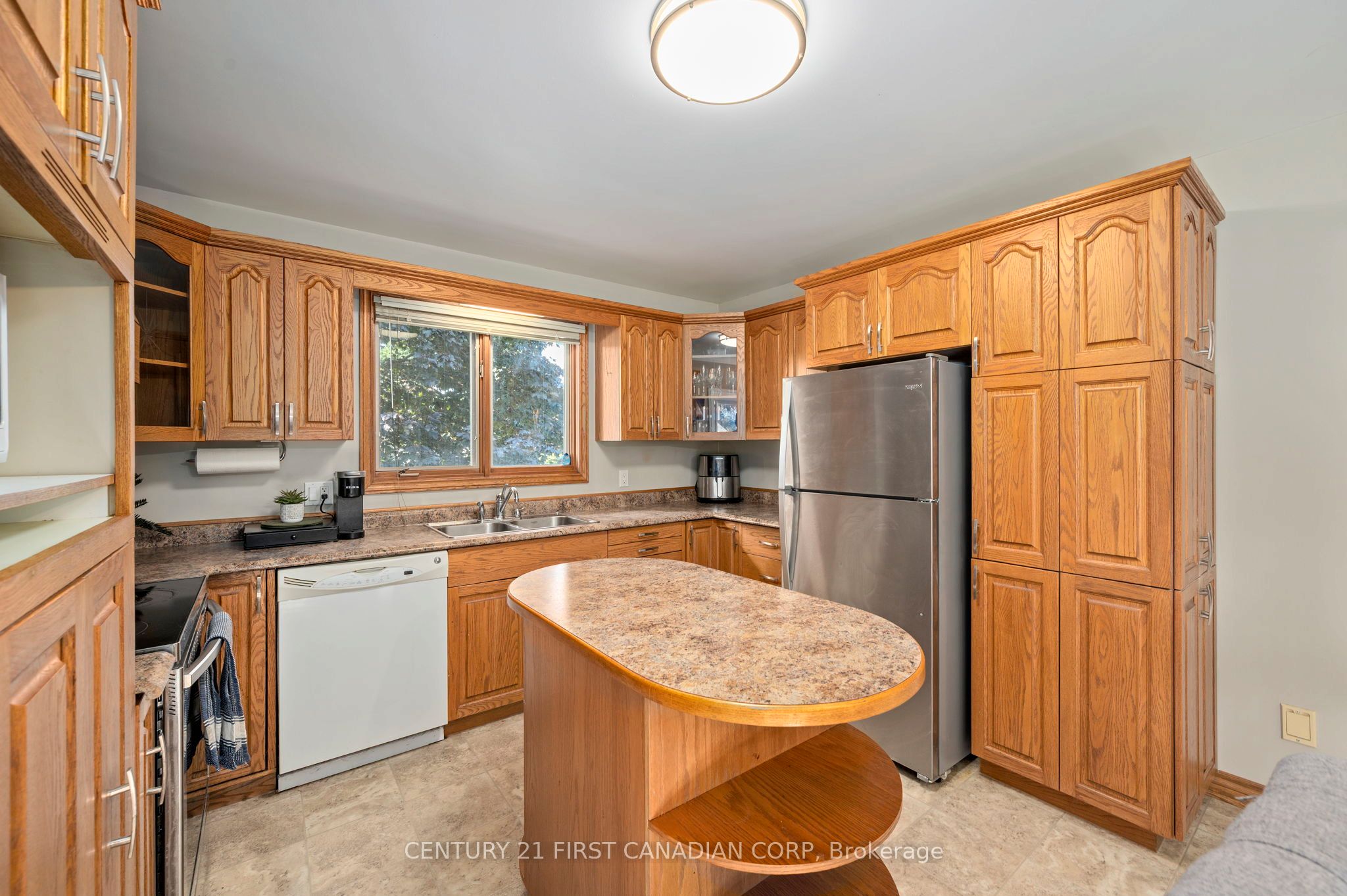 11 Water Street Property Photo 6