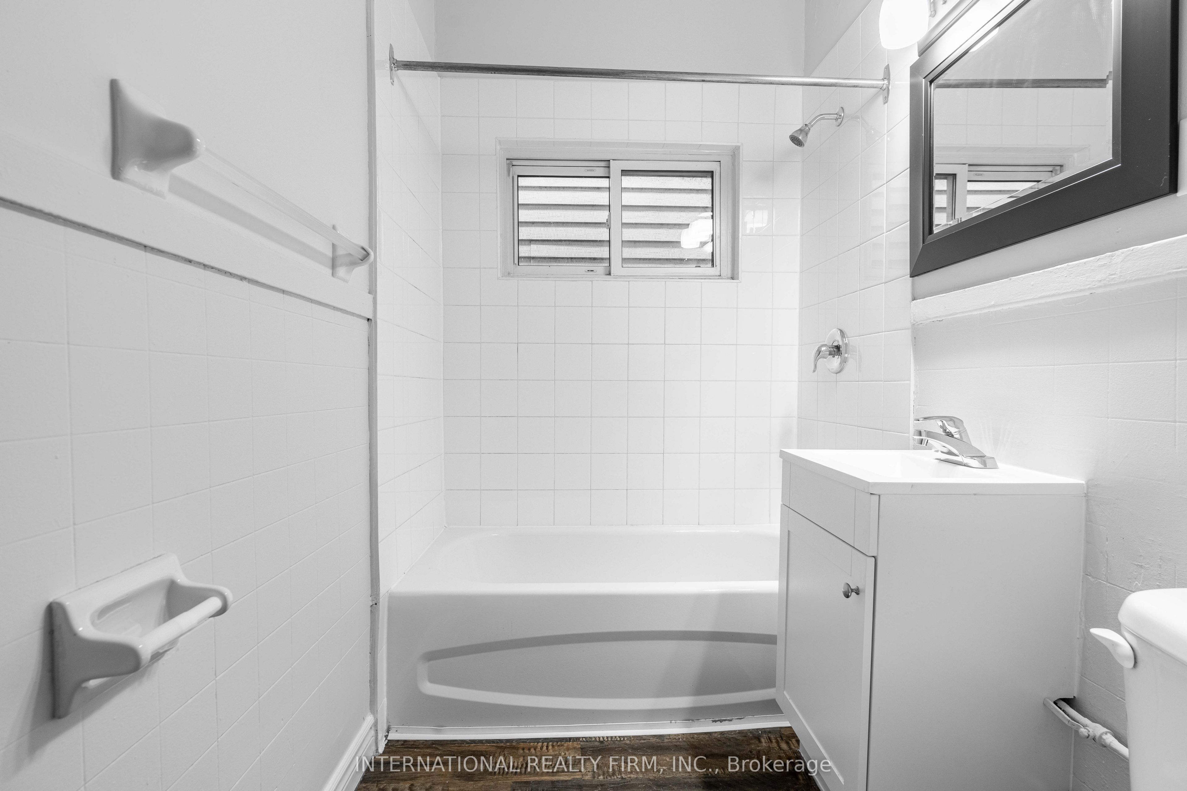 221 Hamilton Road 3 Property Photo 6