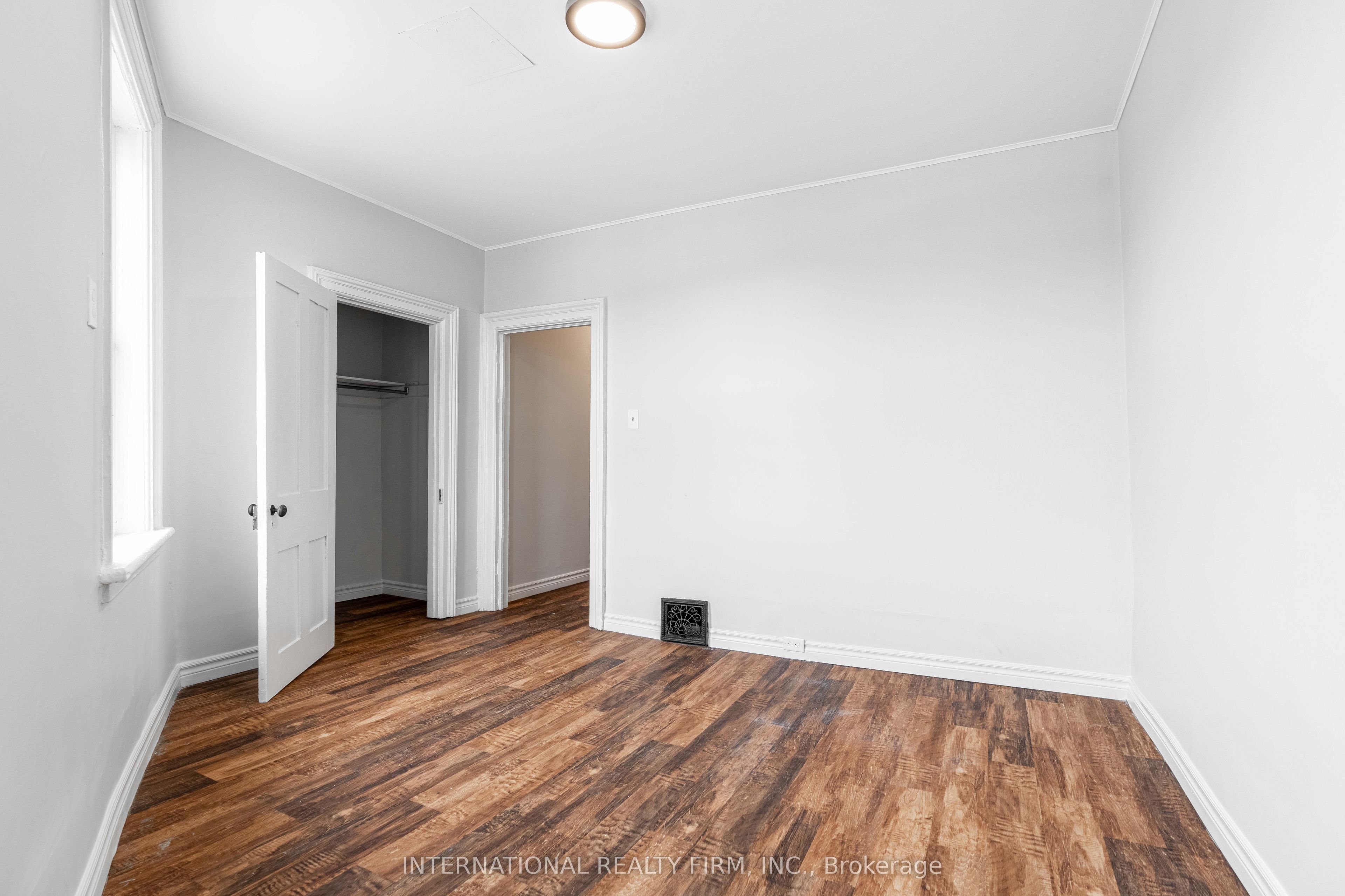 221 Hamilton Road 3 Property Photo 11