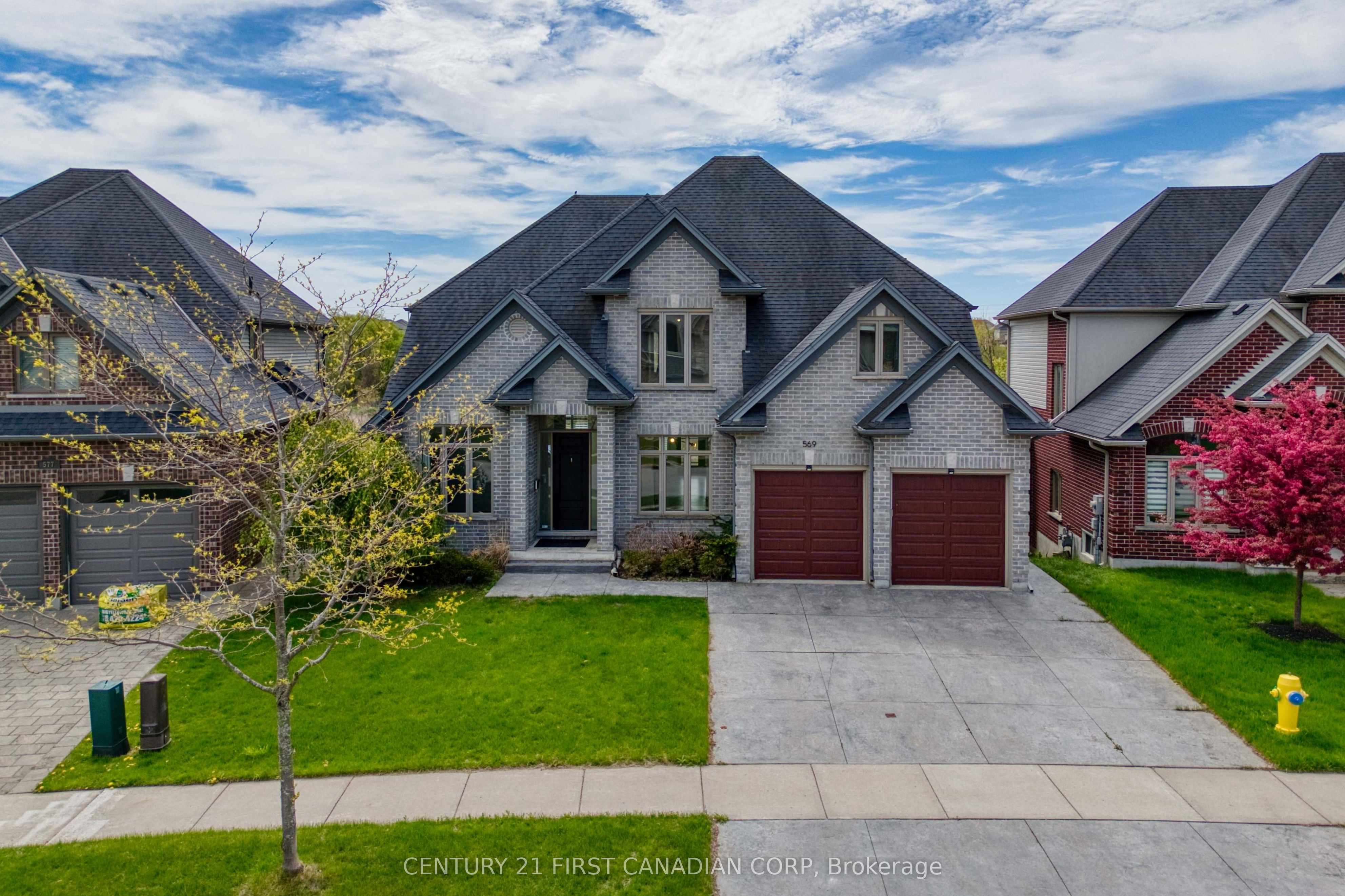 569 ECLIPSE Walk Property Photo 1