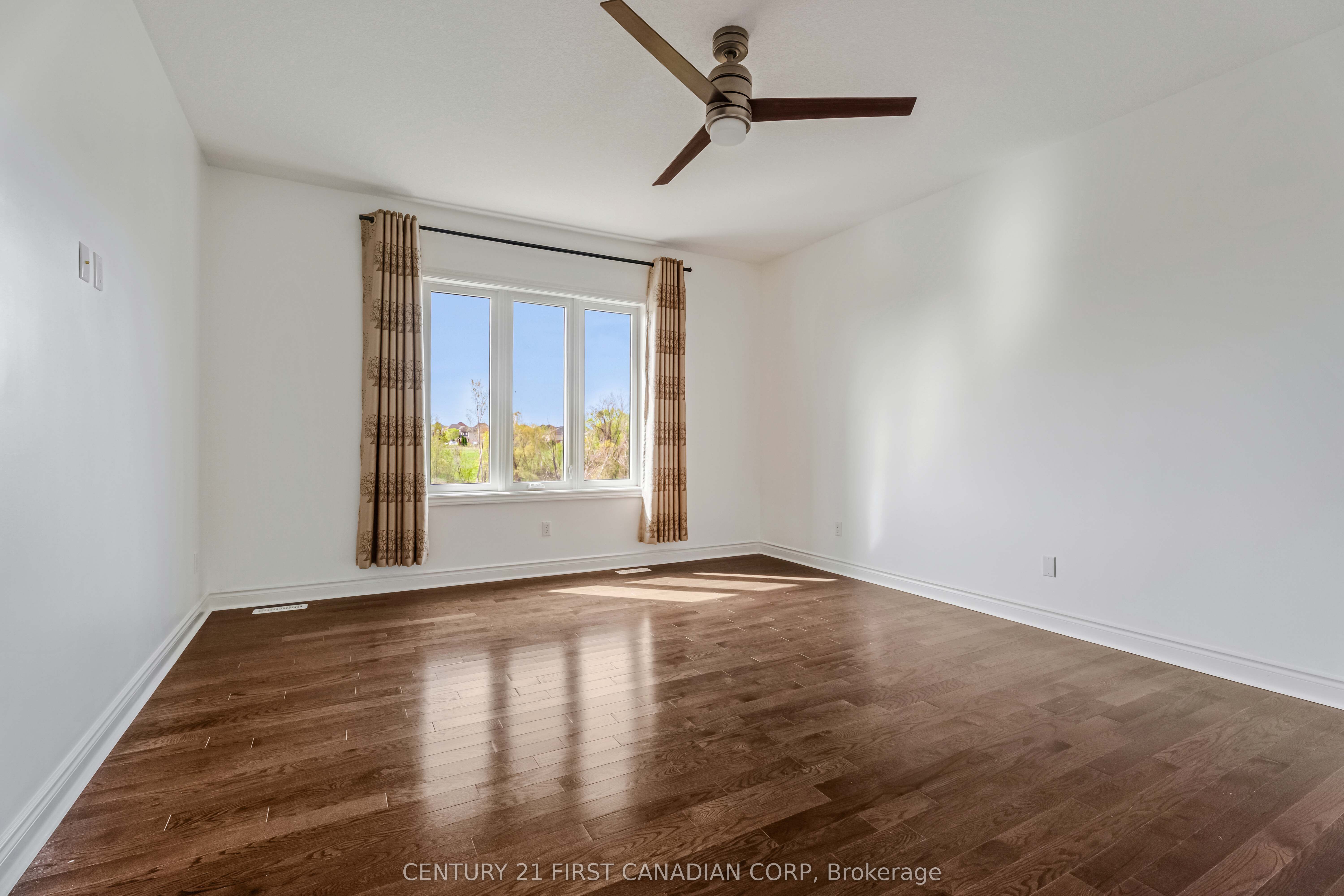 569 Eclipse Walk Property Photo 27