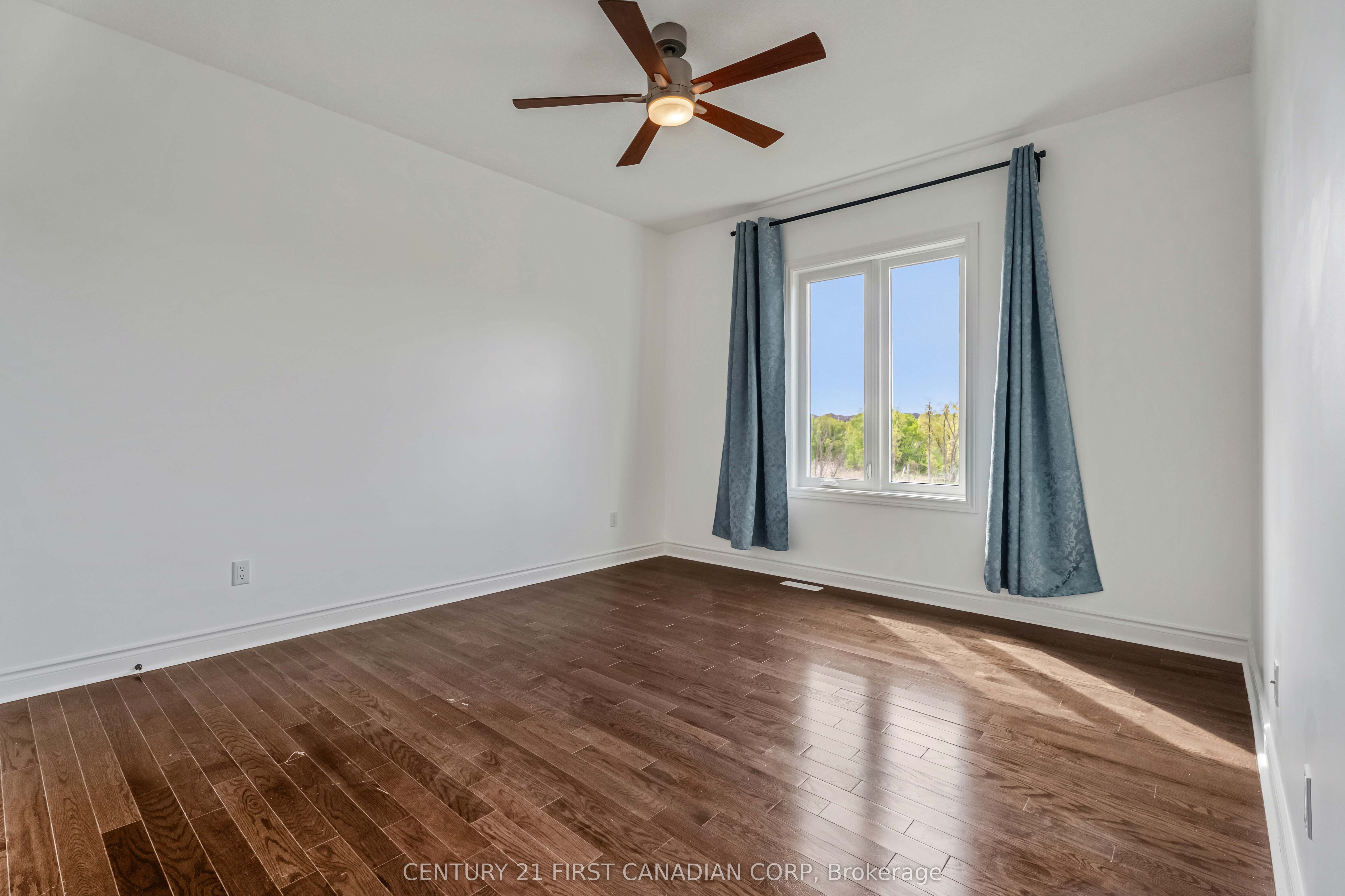 569 Eclipse Walk Property Photo 32