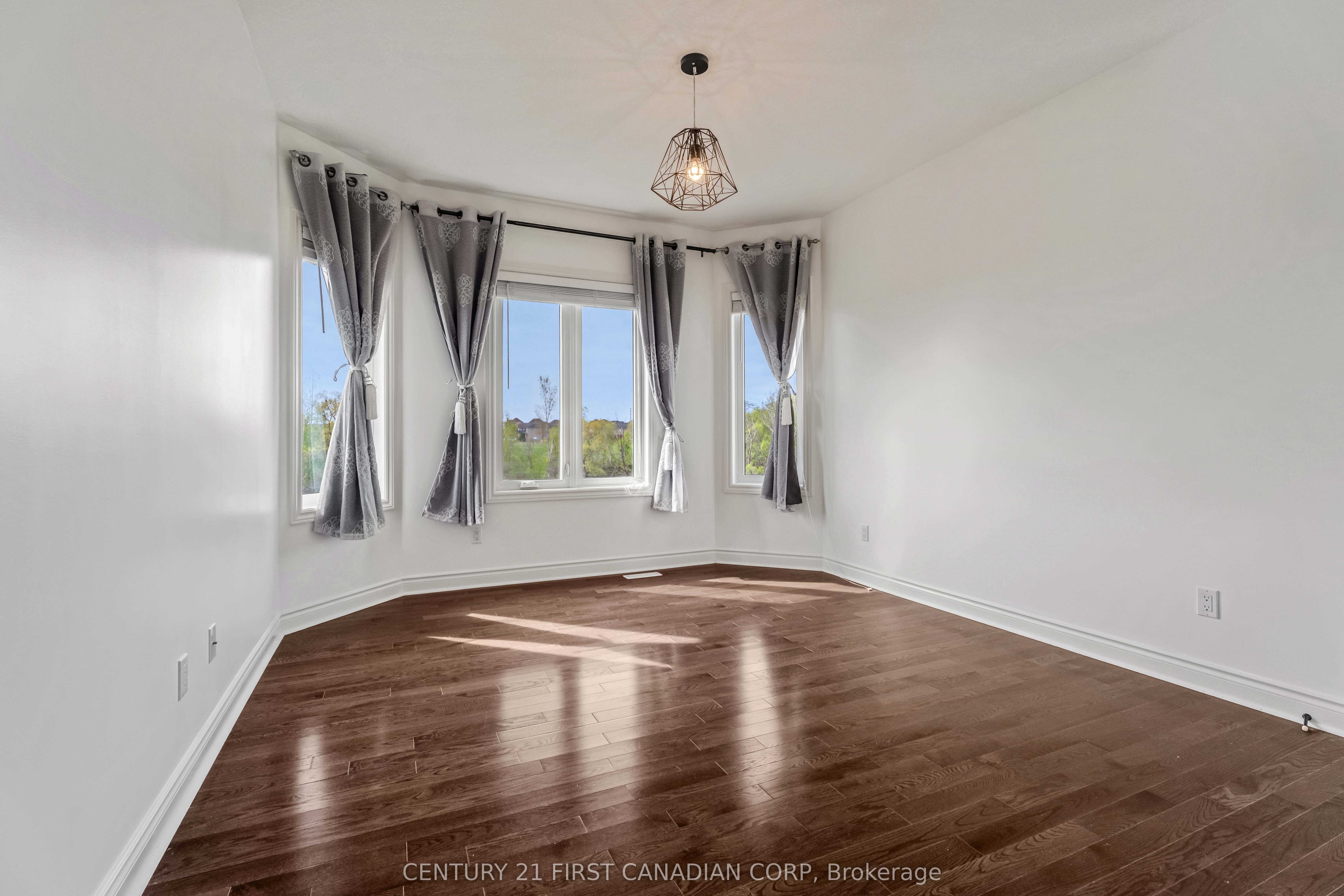 569 Eclipse Walk Property Photo 35