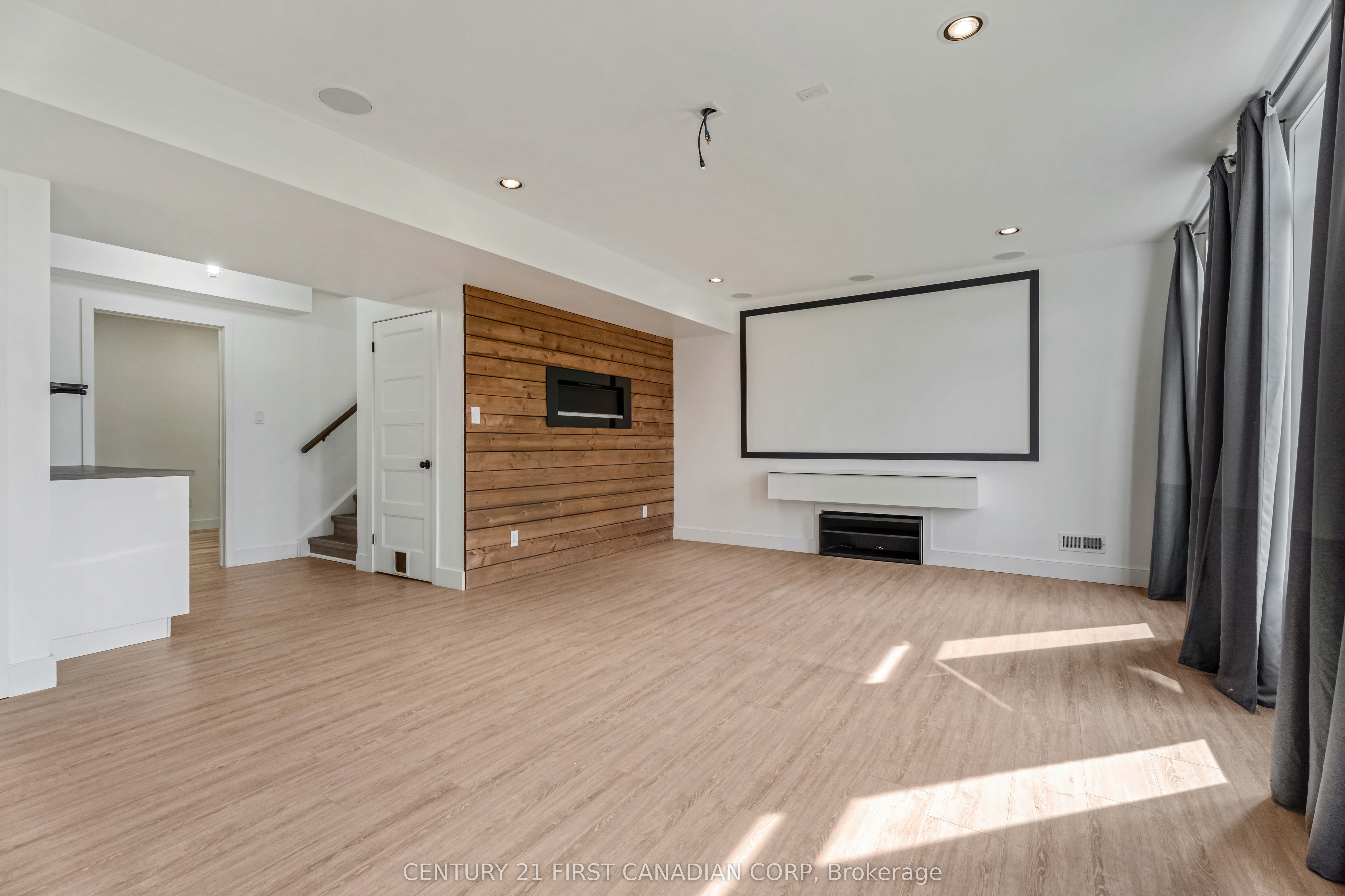 569 Eclipse Walk Property Photo 44