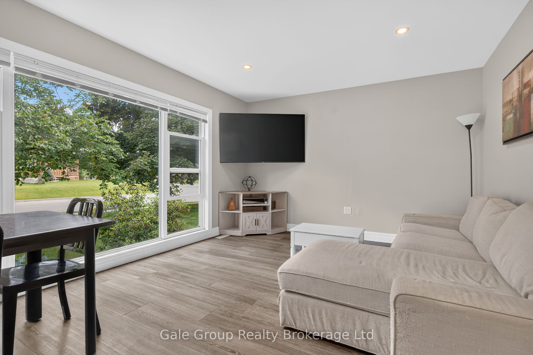 312 Leinster Street Property Photo 10
