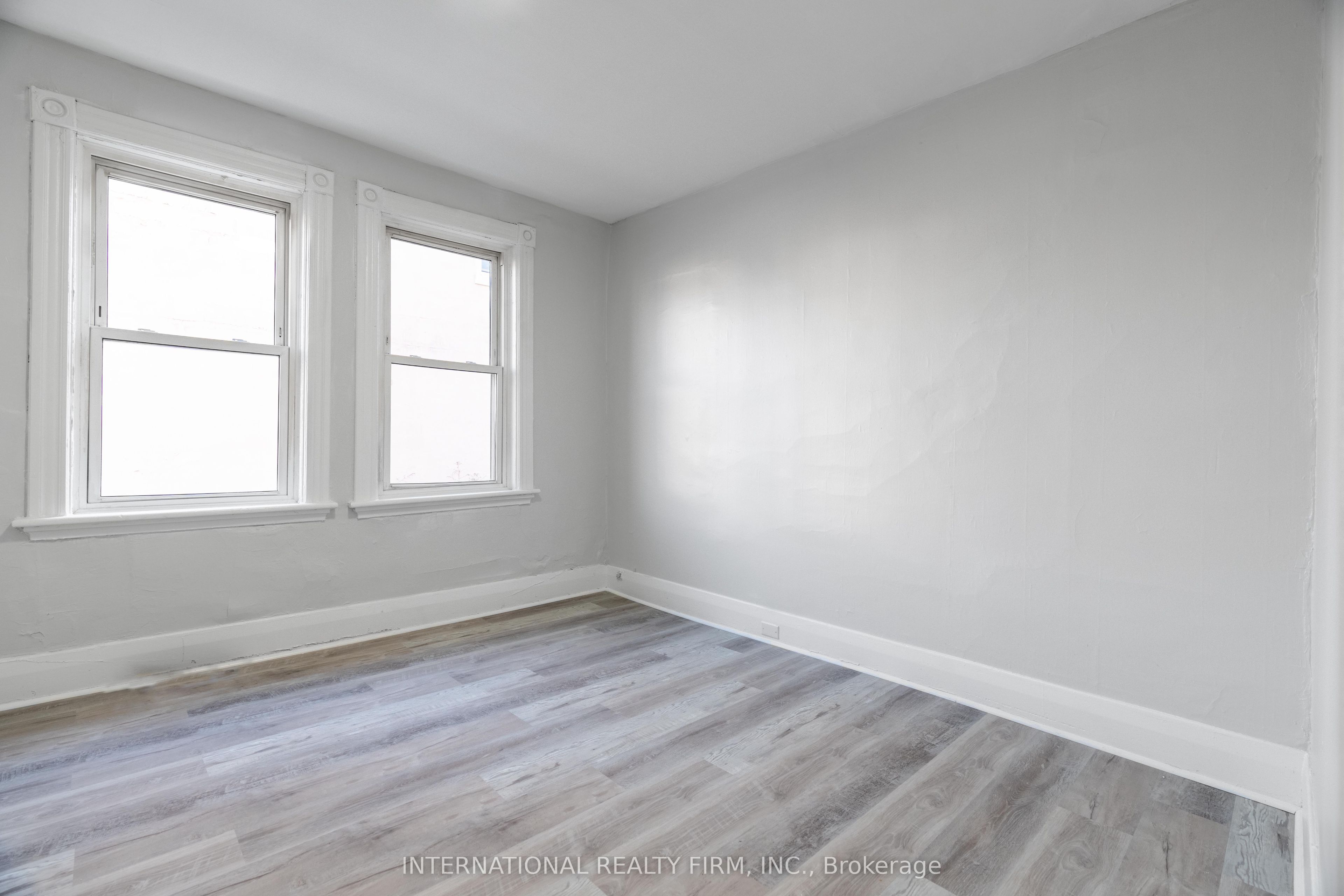 221 Hamilton Road E 4 Property Photo 8